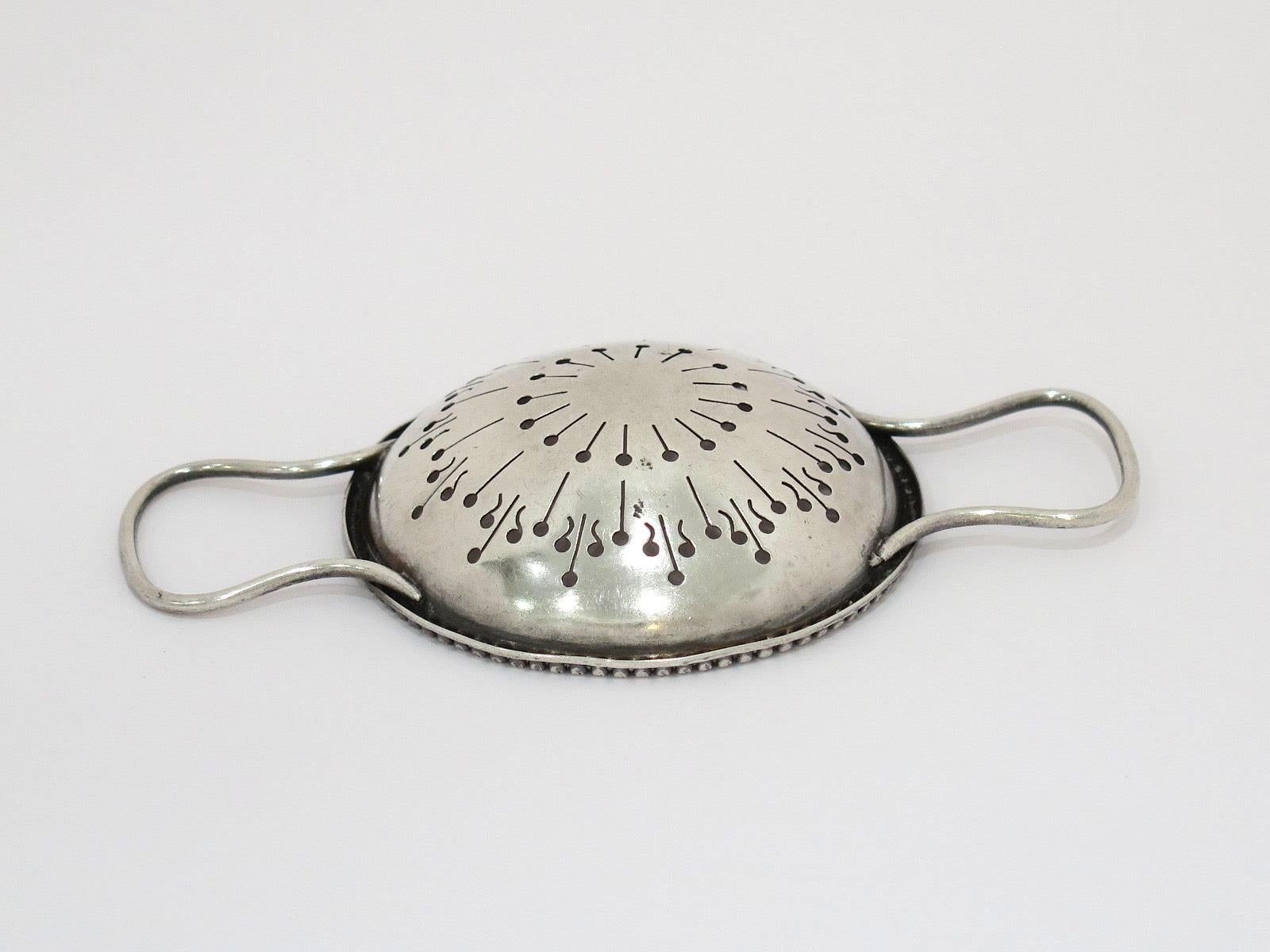 Sterling Silver Whiting Antique Tea Infuser In Good Condition In Brooklyn, NY