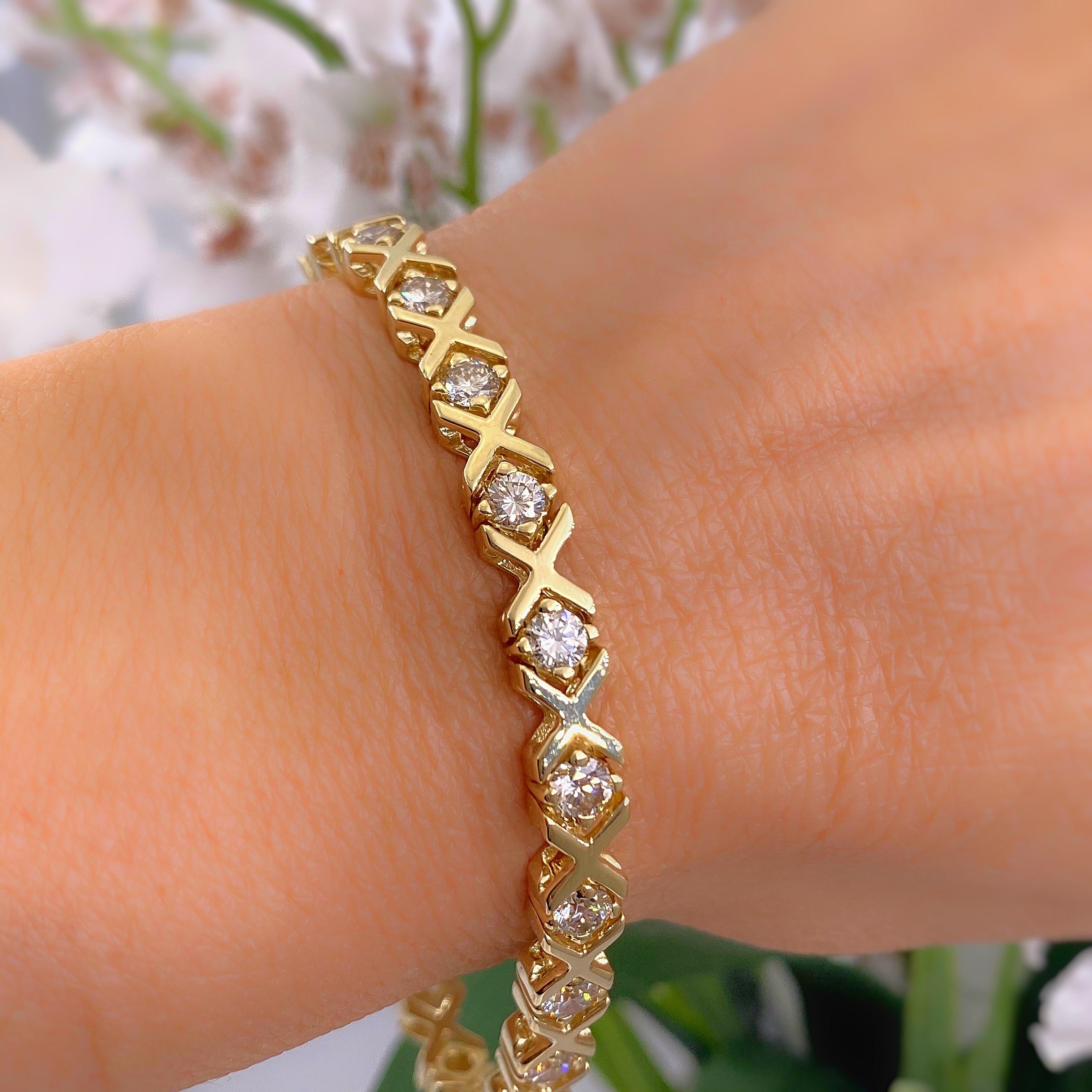 4,25 Karat Diamant-Tennisarmband XO Hugs and Kisses 14 Karat Gelbgold (Rundschliff)