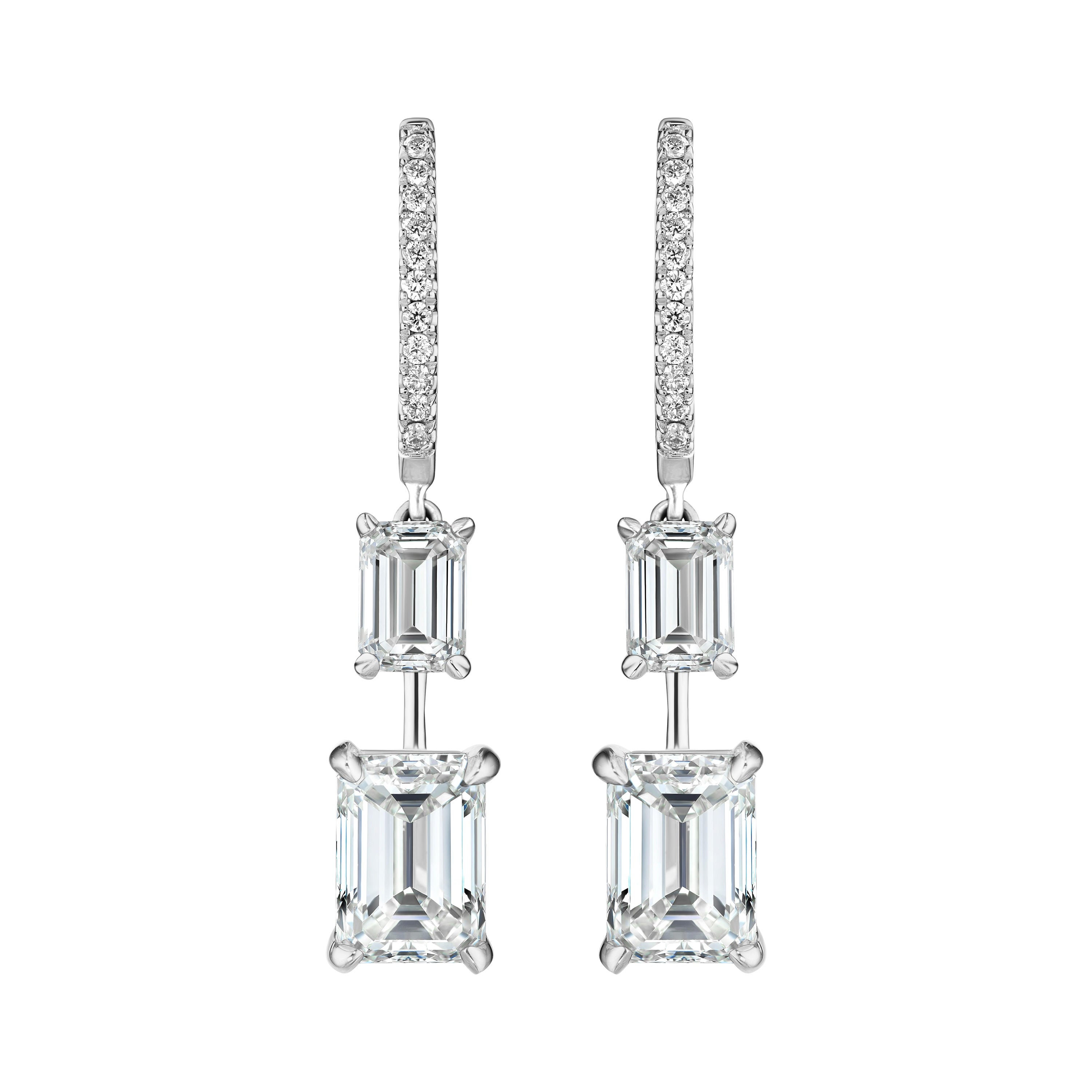 4,25 Karat GIA-zertifizierte Diamant-Ohrringe mit Smaragdschliff aus 18KT Gold im Angebot