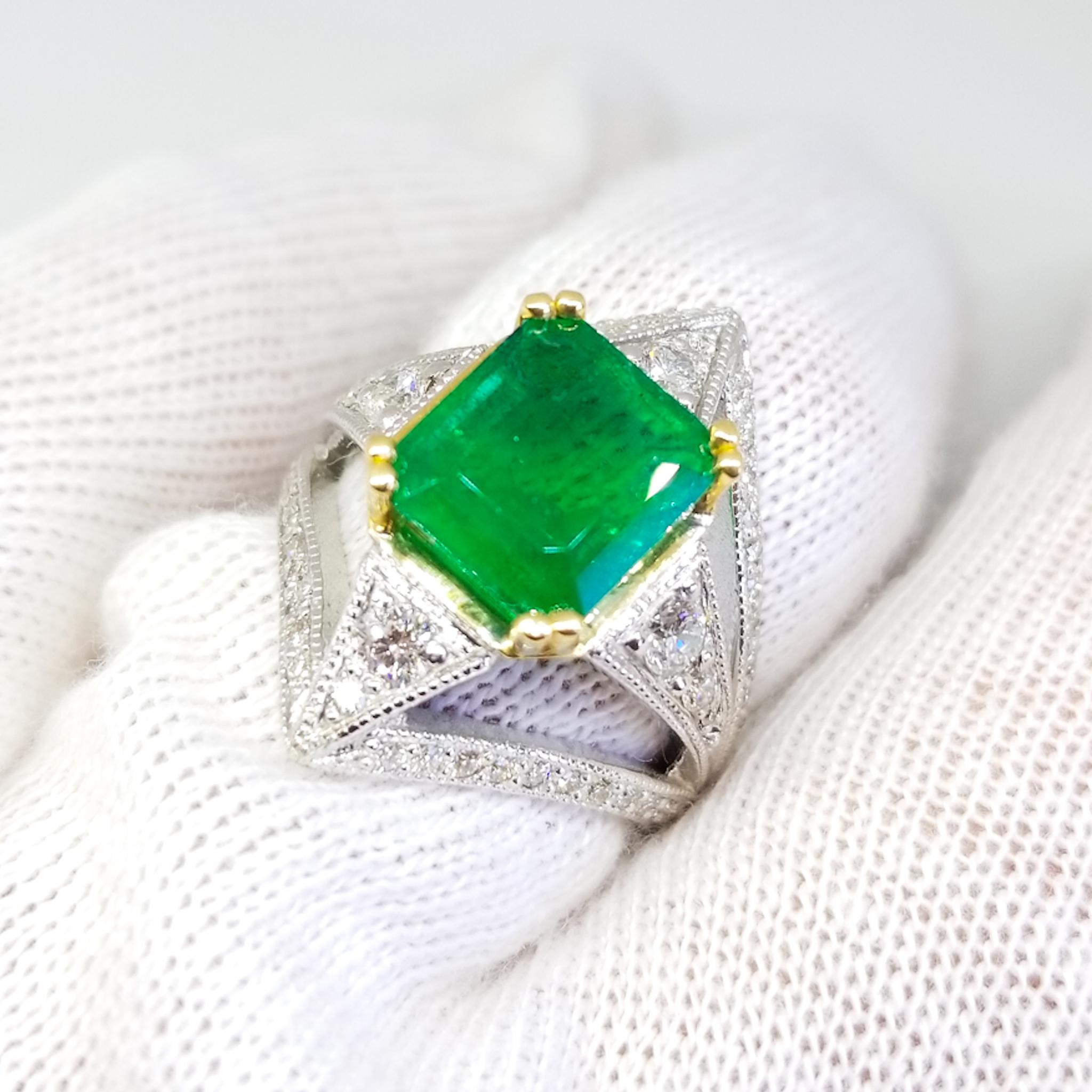 Women's or Men's 4.26 Carat Colombian Green Emerald Diamond One of a Kind Tom Castor Ring 18K For Sale