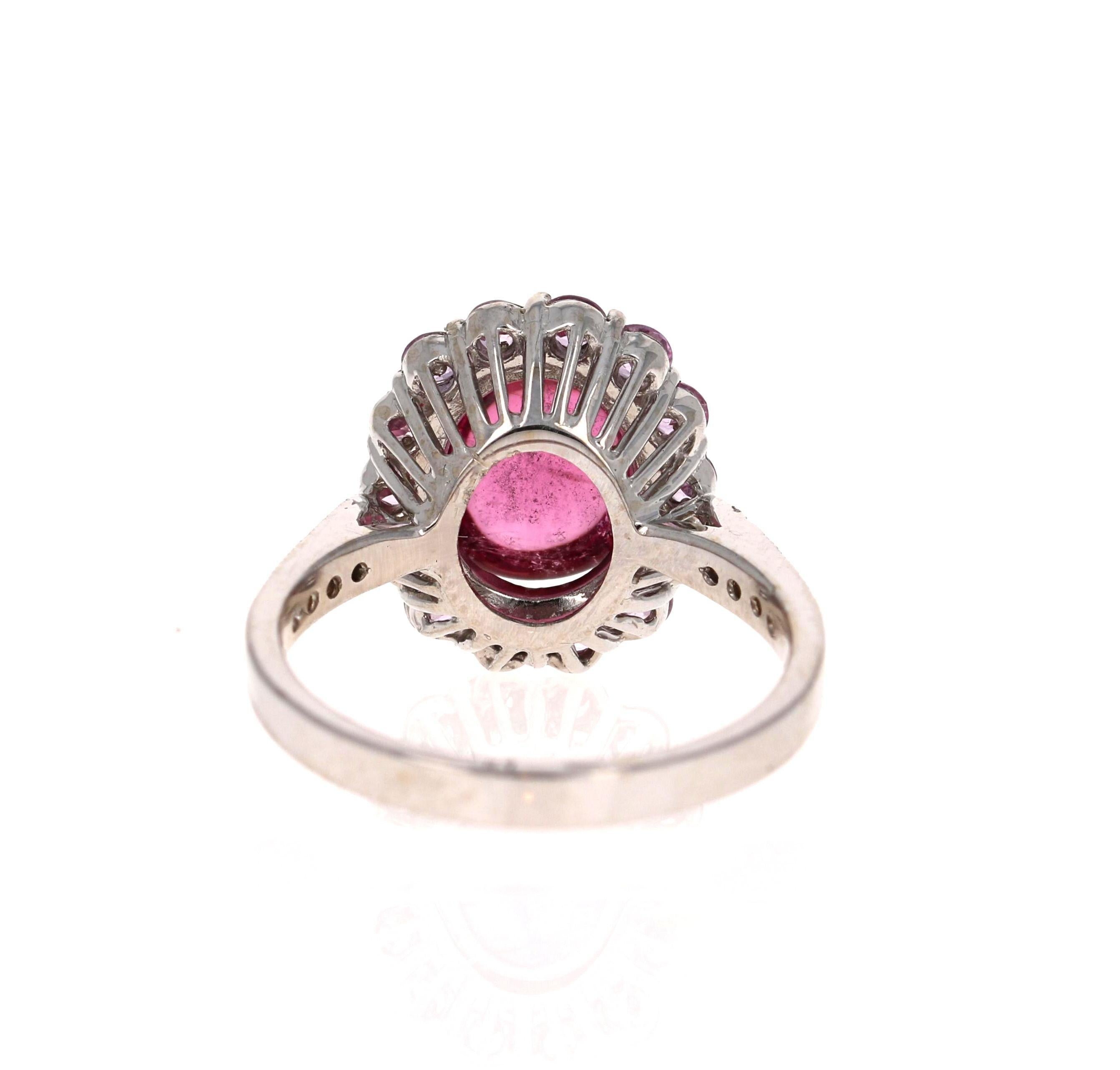 Taille cabochon Bague en or blanc 14 carats, tourmaline rose naturelle de 4,26 carats, saphir, diamant en vente