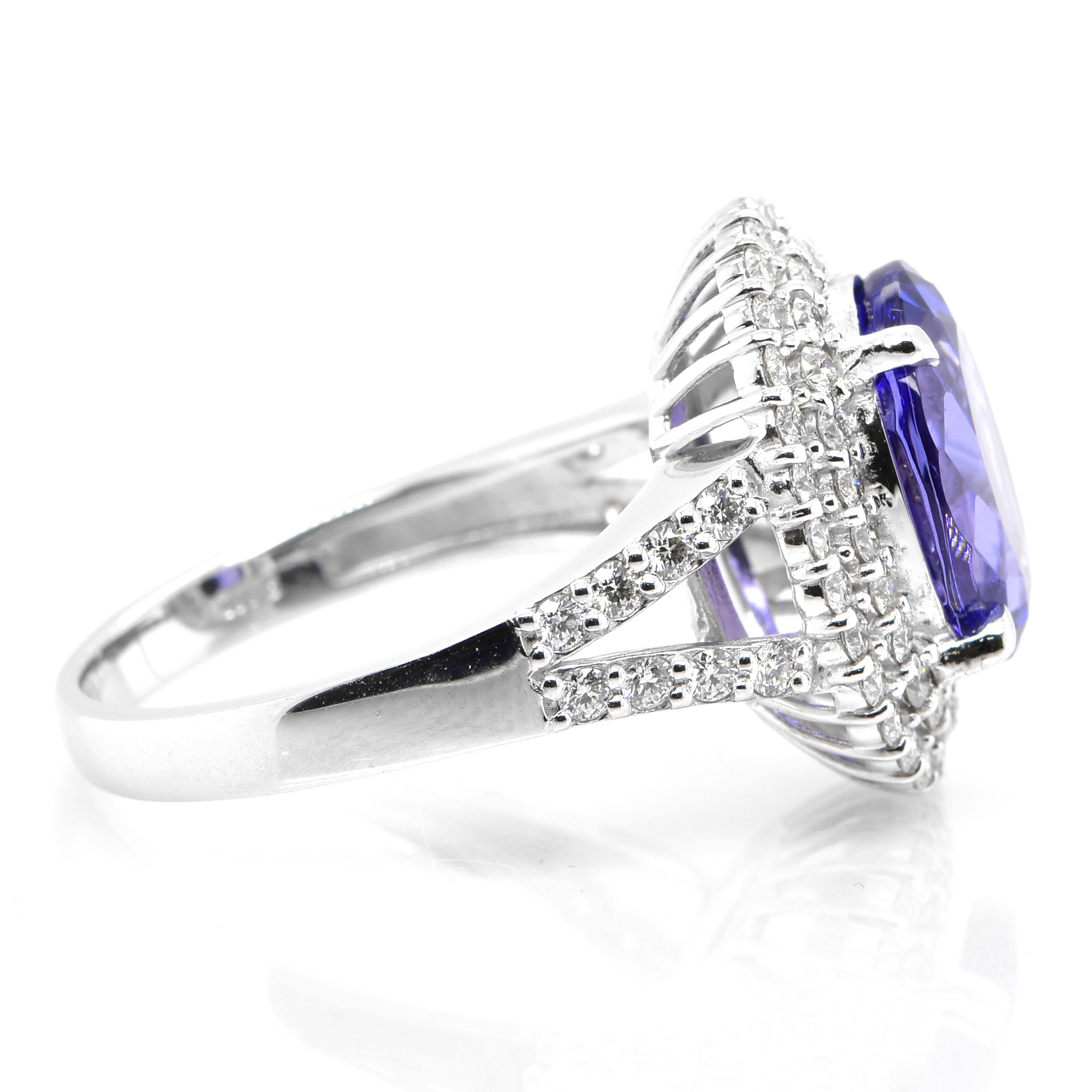 4.26 Carat Natural Tanzanite and Diamond Cocktail Ring Set in Platinum In New Condition For Sale In Tokyo, JP