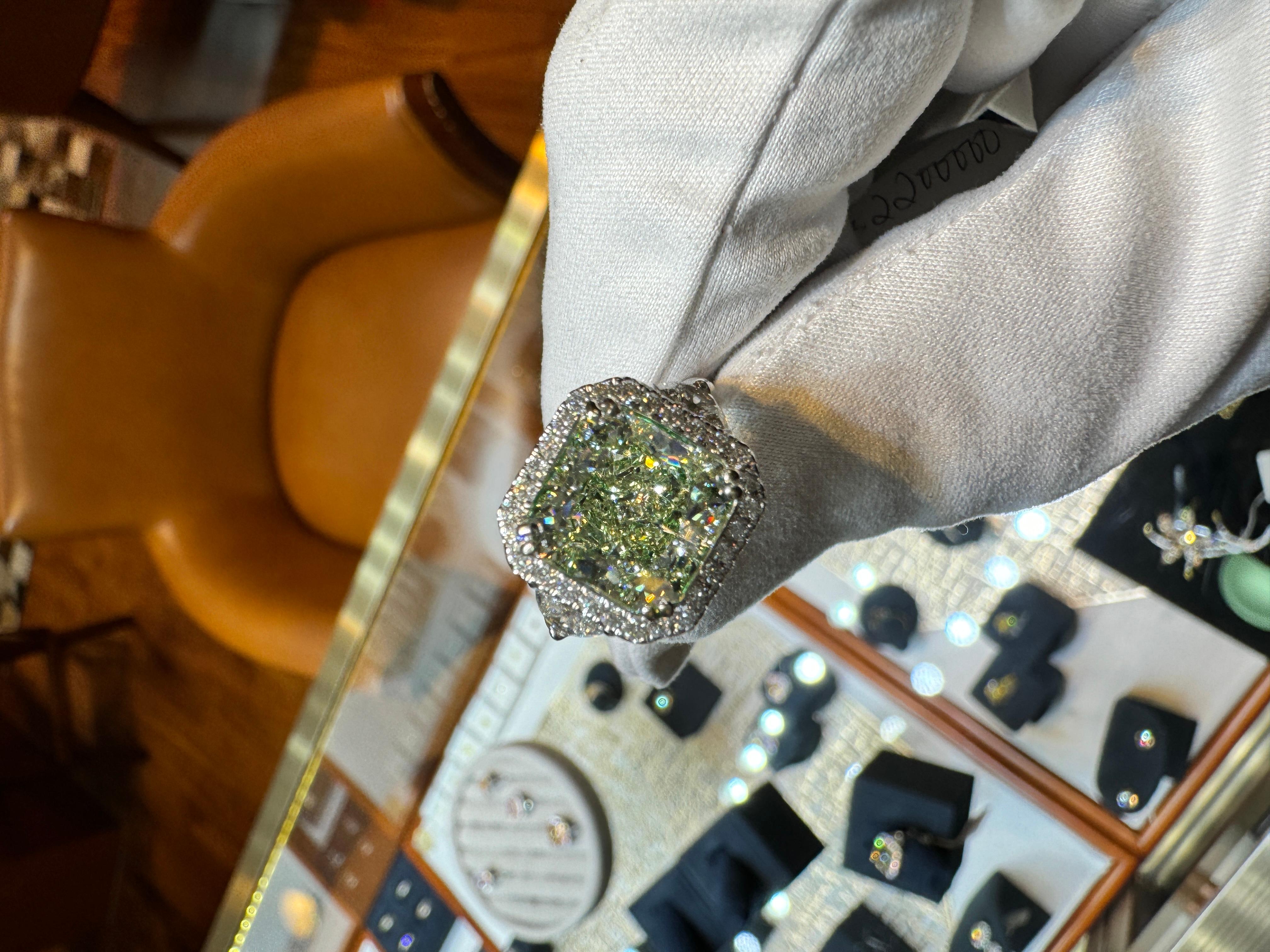 4.26 Carat Radiant Cut Fancy Yellowish Green SI1 Clarity 18K GIA Diamond Ring For Sale 9