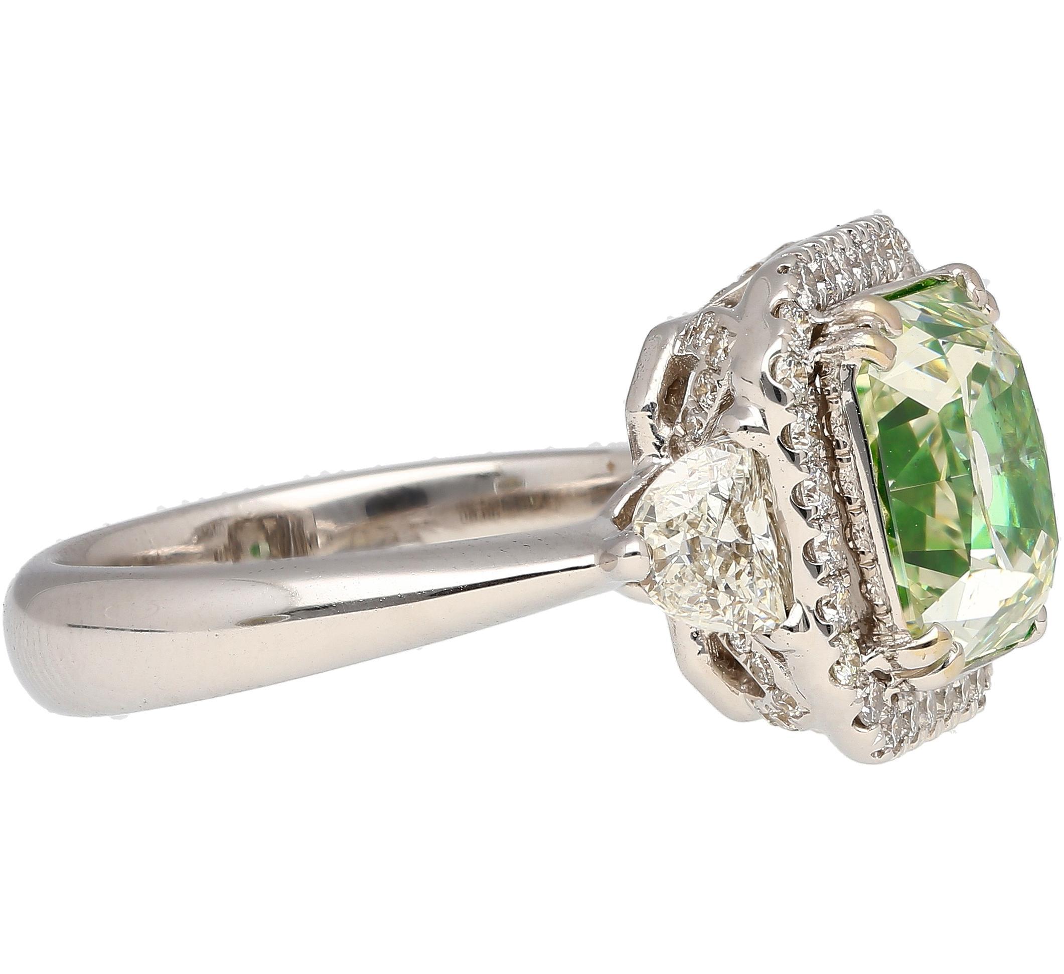 4.26 Carat Radiant Cut Fancy Yellowish Green SI1 Clarity 18K GIA Diamond Ring For Sale 2