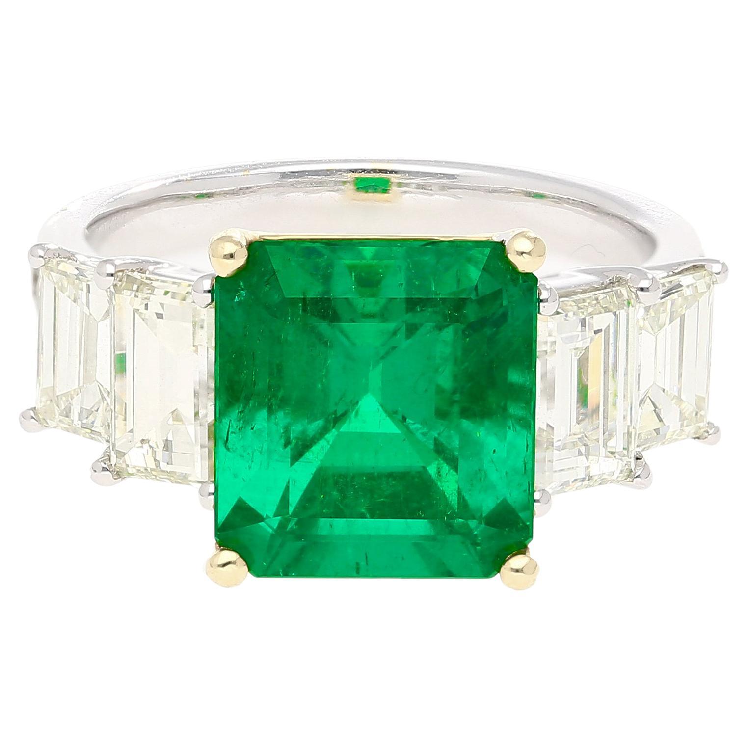 4.26 carat vivid green emerald with 'insignificant' oil treatment. Complete with a GRS certificate and appendix explaining the stone's significance and rarity. 

This Emerald was sourced from the legendary Muzo Mine, located in the western Boyaca