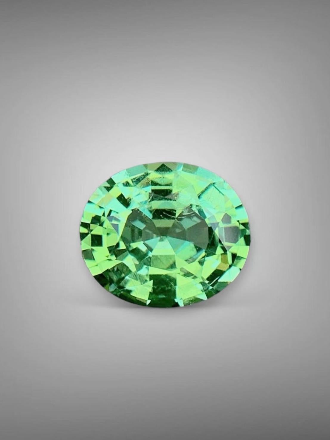 4,26 Carati di Tsavorite di alta qualità verde menta taglio Greene & Greene in vendita 4