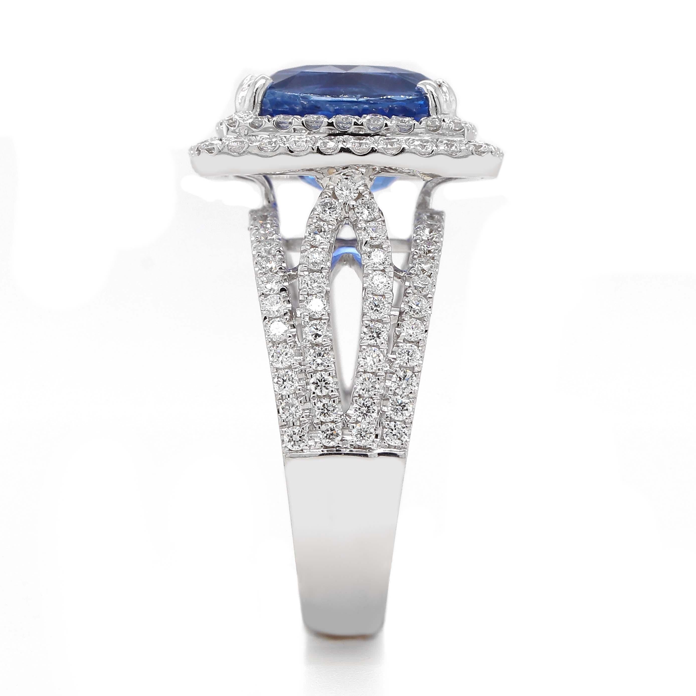 4.27 Carat Cushion Sapphire Ring in 18k White Gold In New Condition For Sale In Houston, TX