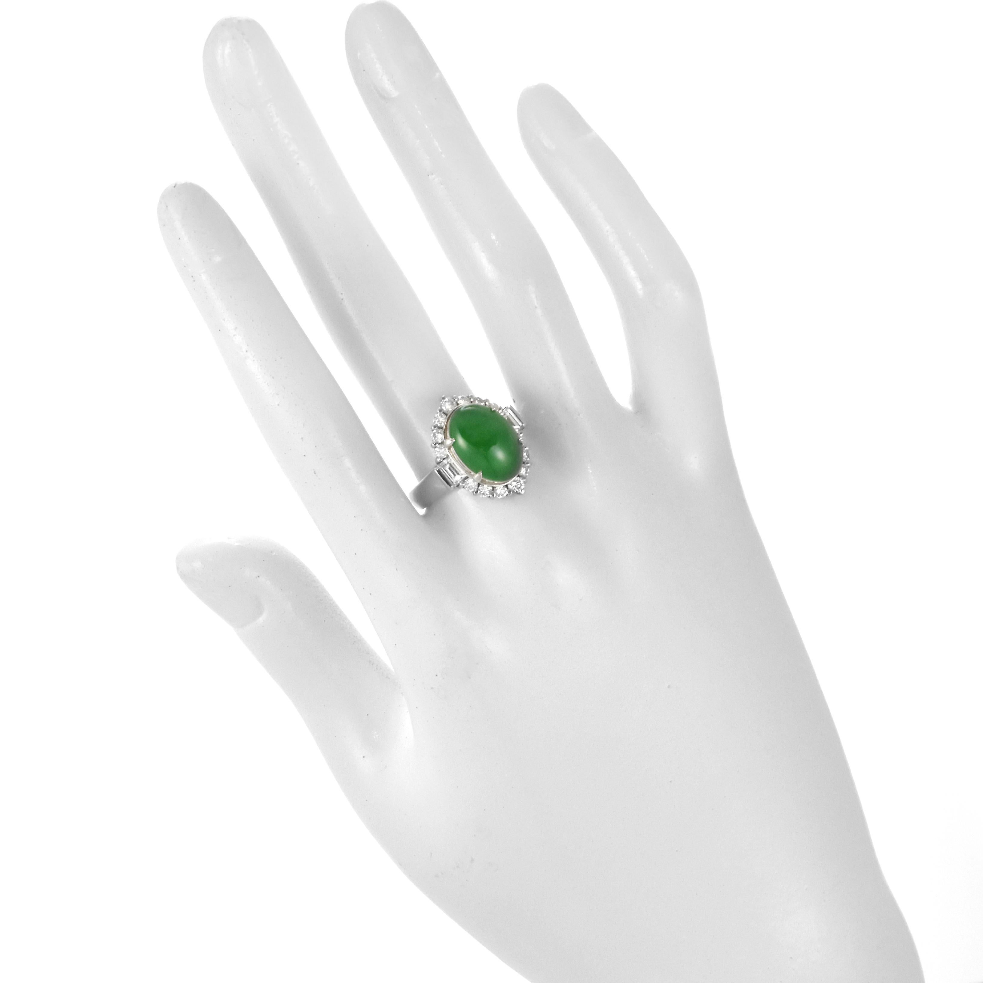 4.27 Carat Natural Type A Jade and Diamond Ring Made in Platinum For Sale 1