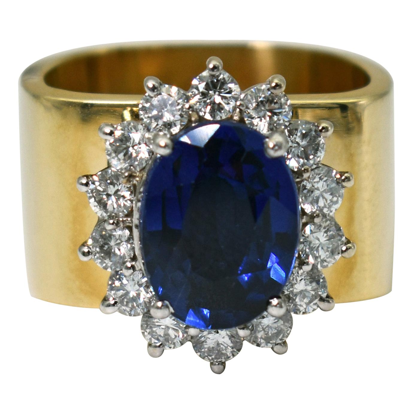 14k Gold Cocktail-Ring, 4,27 Karat ovaler blauer Saphir und Diamant-Halo