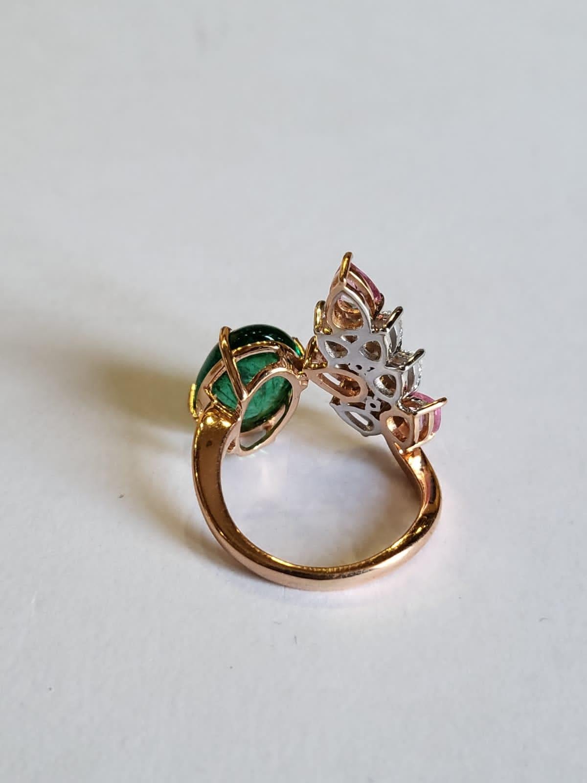 4.27 carats Zambian Emerald Cabochon, Pink Sapphires & Diamonds Cocktail Ring In New Condition For Sale In Hong Kong, HK