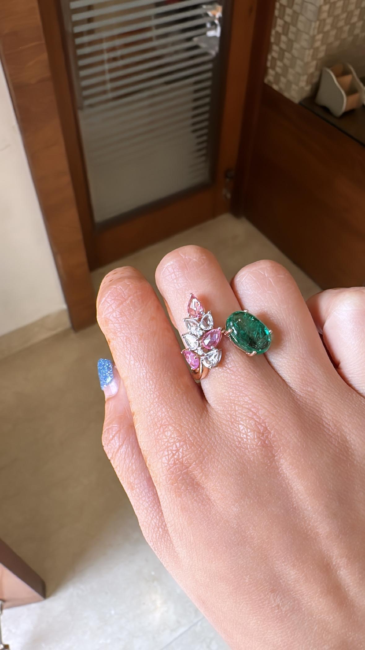 4.27 carats Zambian Emerald Cabochon, Pink Sapphires & Diamonds Cocktail Ring For Sale 3