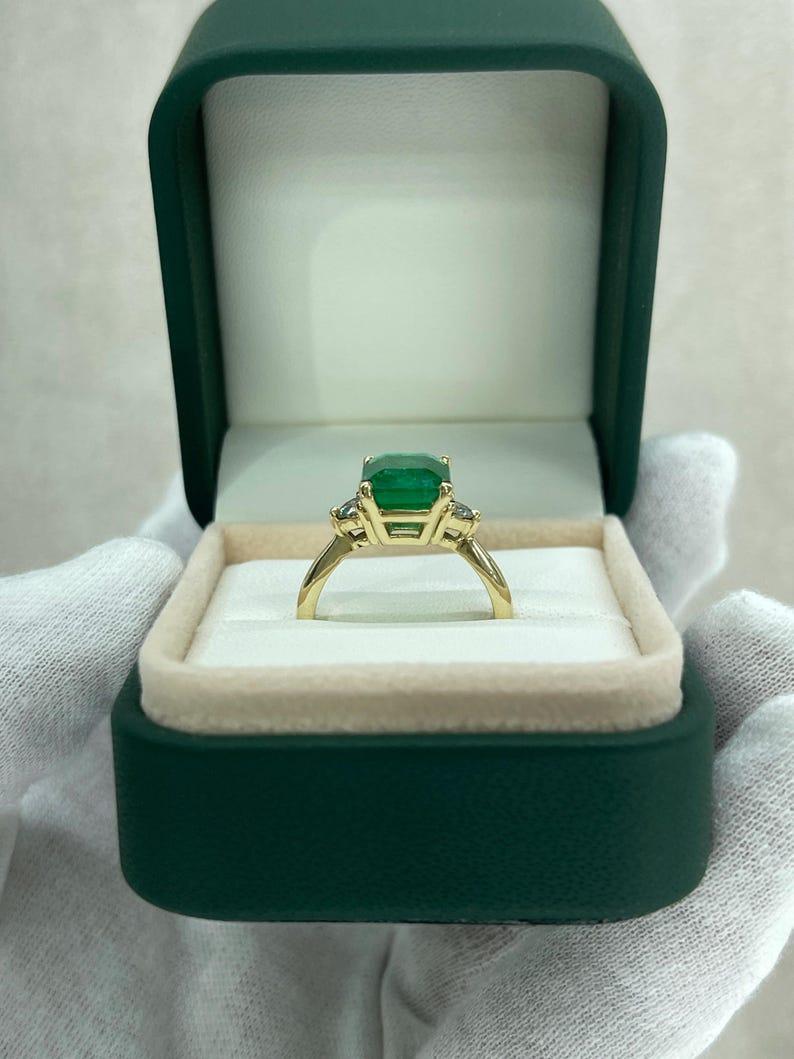 4.27tcw 14K Emerald Cut Emerald & Diamond Three-Stone Ring Vivid Green 585 Gold For Sale 5