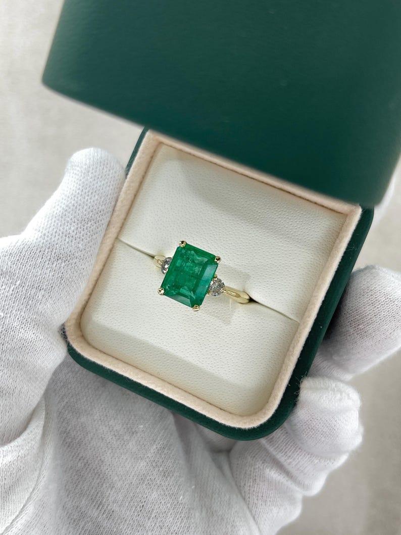 4.27tcw 14K Emerald Cut Emerald & Diamond Three-Stone Ring Vivid Green 585 Gold For Sale 4