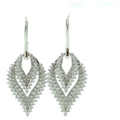 Boucles d'oreilles pendantes vintage en or blanc 18 carats avec diamants de 4,28 carats