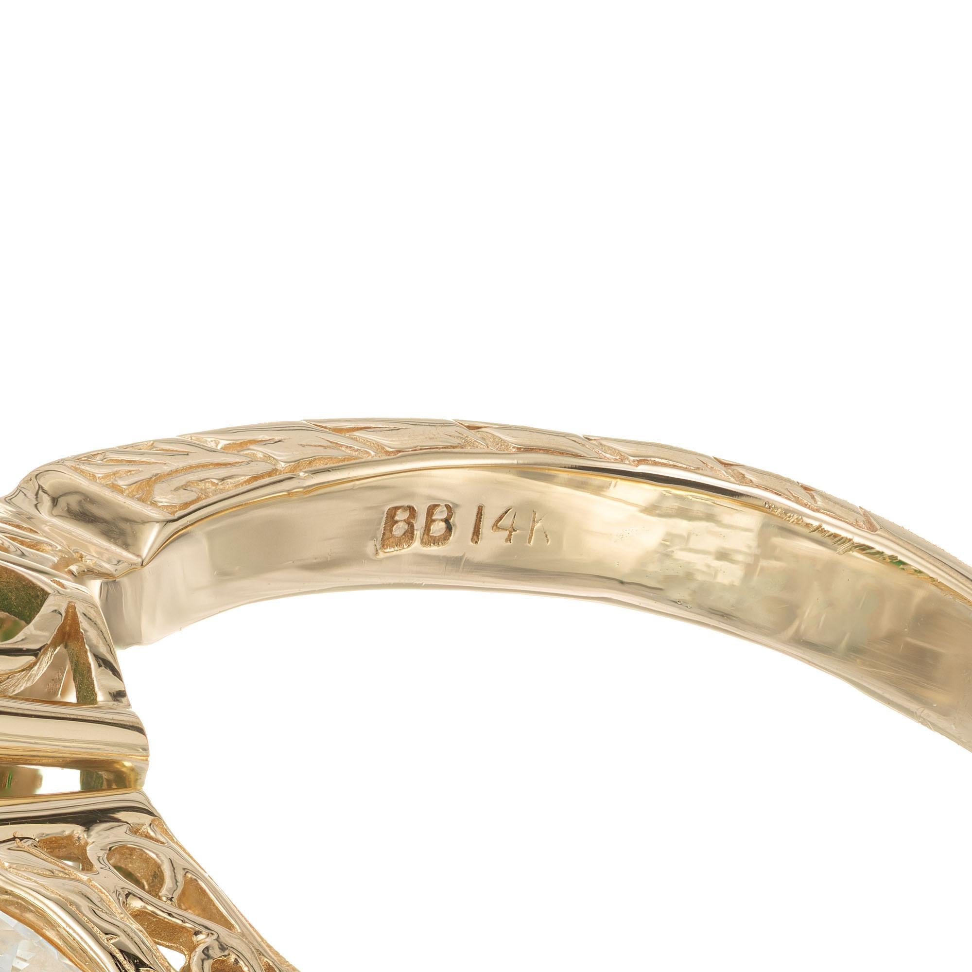 4.28 Carat Green Tsavorite Garnet Diamond Gold Three Stone Engagement Ring In Good Condition For Sale In Stamford, CT