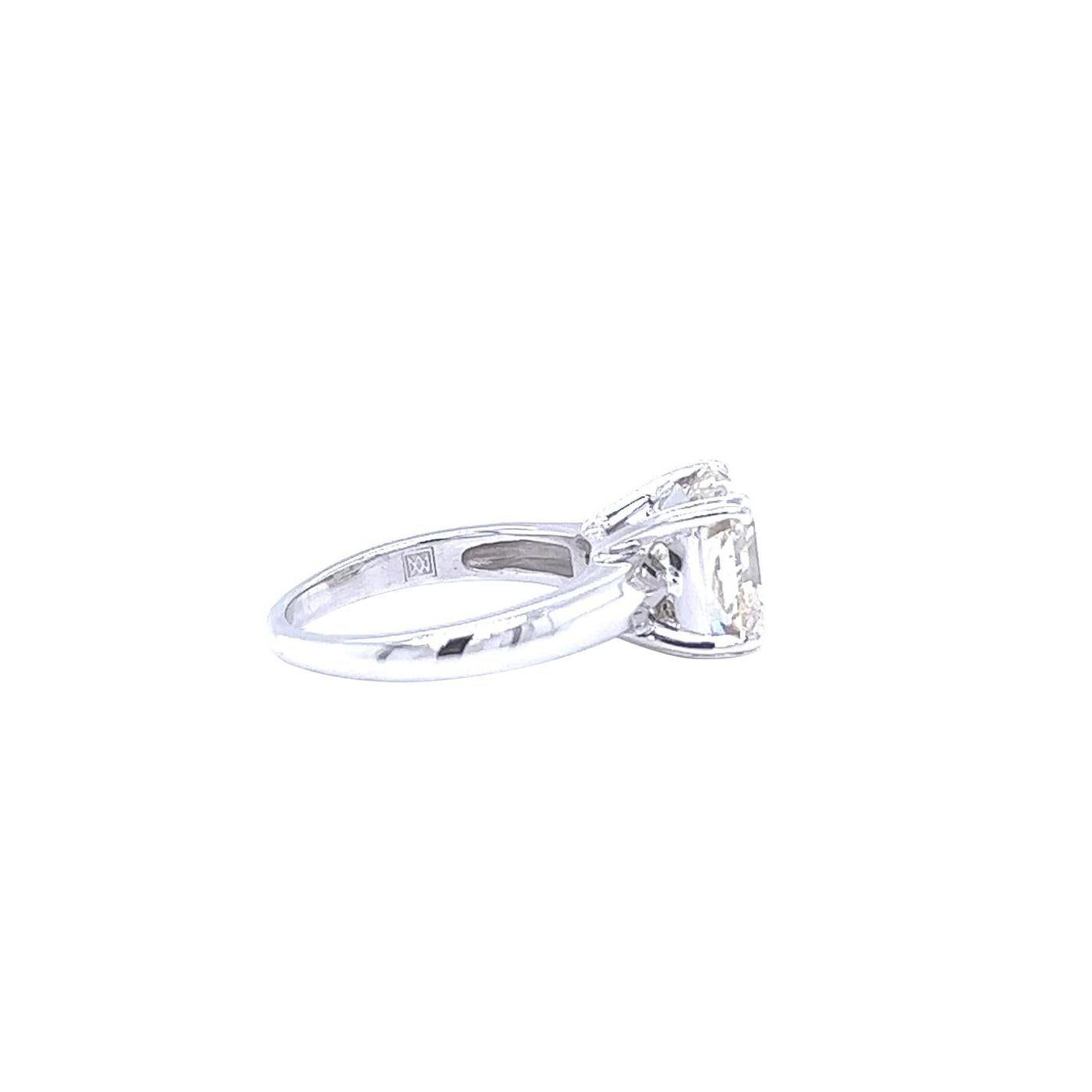 Modernist 4.28 Carat Natural Square Radiant Cut Diamond Engagement Ring in Platinum For Sale