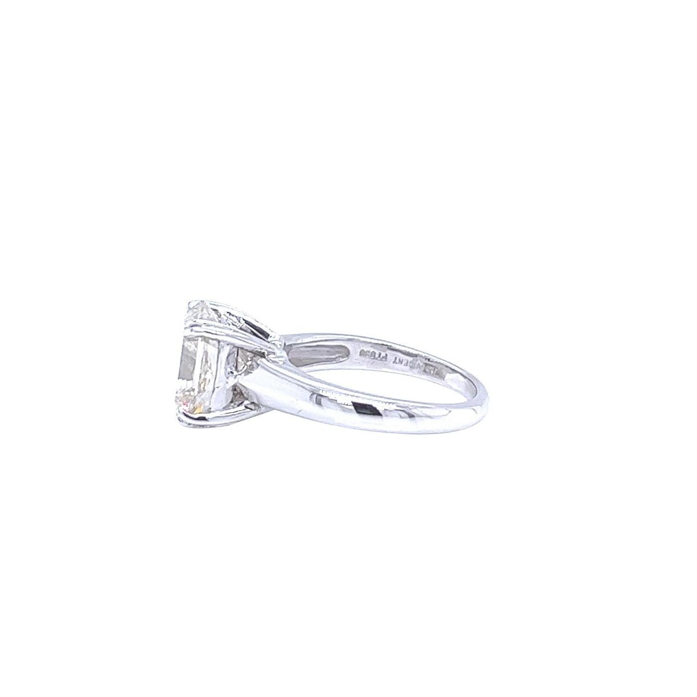 Women's 4.28 Carat Natural Square Radiant Cut Diamond Engagement Ring in Platinum For Sale