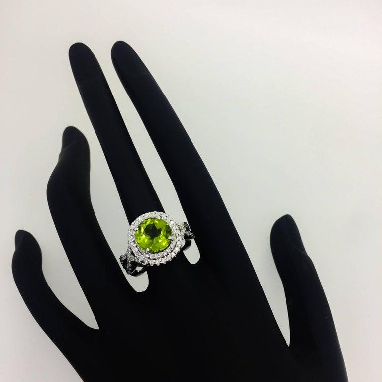 4.28 Carat Peridot Diamond 14 Karat White Gold Double Halo Ring In New Condition In Los Angeles, CA