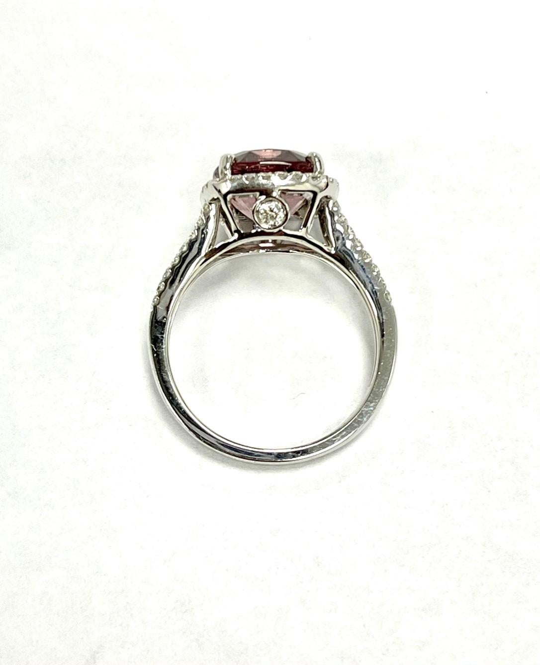 4.28 Carat Spinel Diamond Cocktail Ring In New Condition For Sale In New York, NY