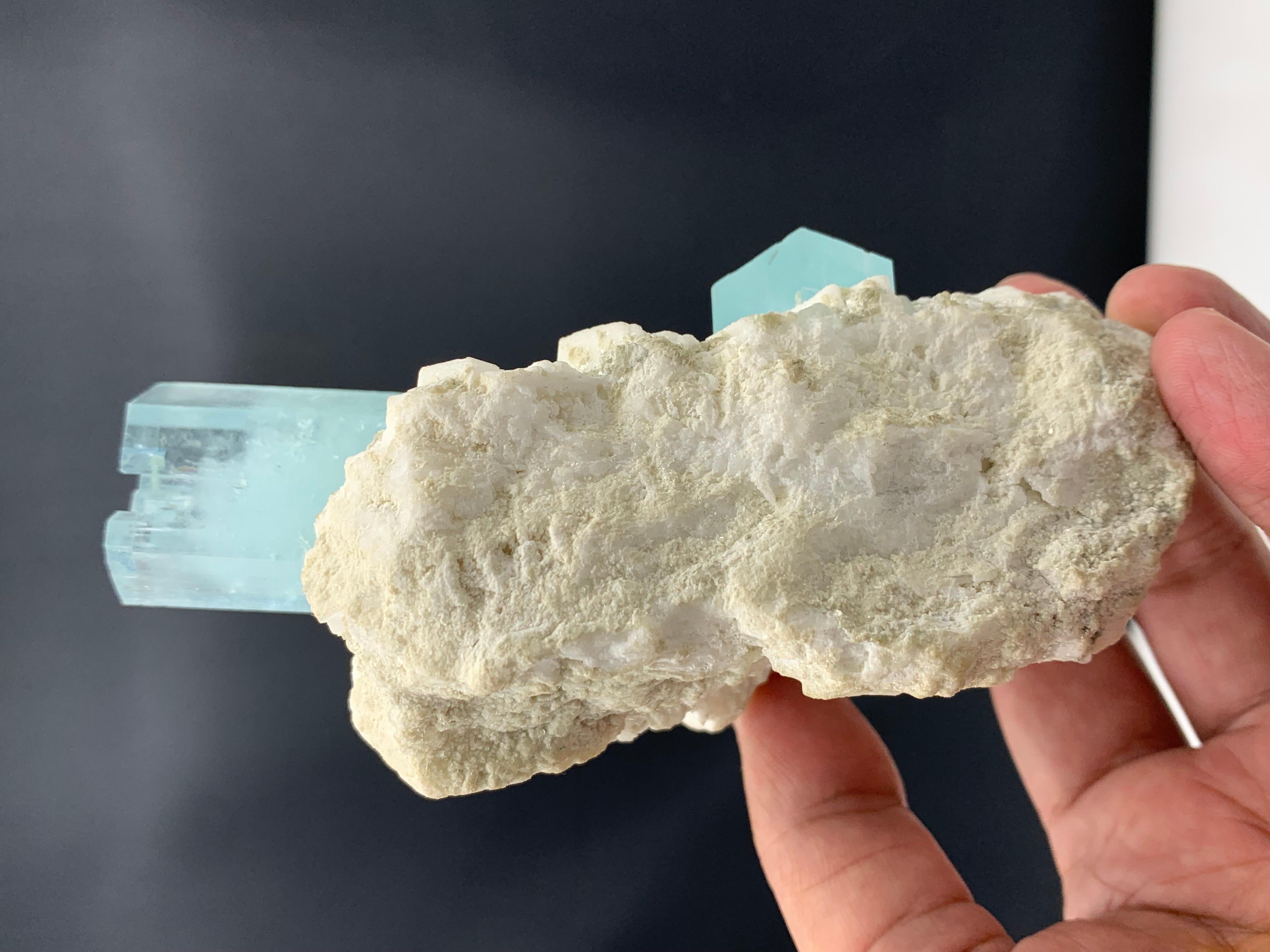 428,97 Grammi Incredibile doppio cristallo di acquamarina attaccato con feldspato dal Pakistan in vendita 4