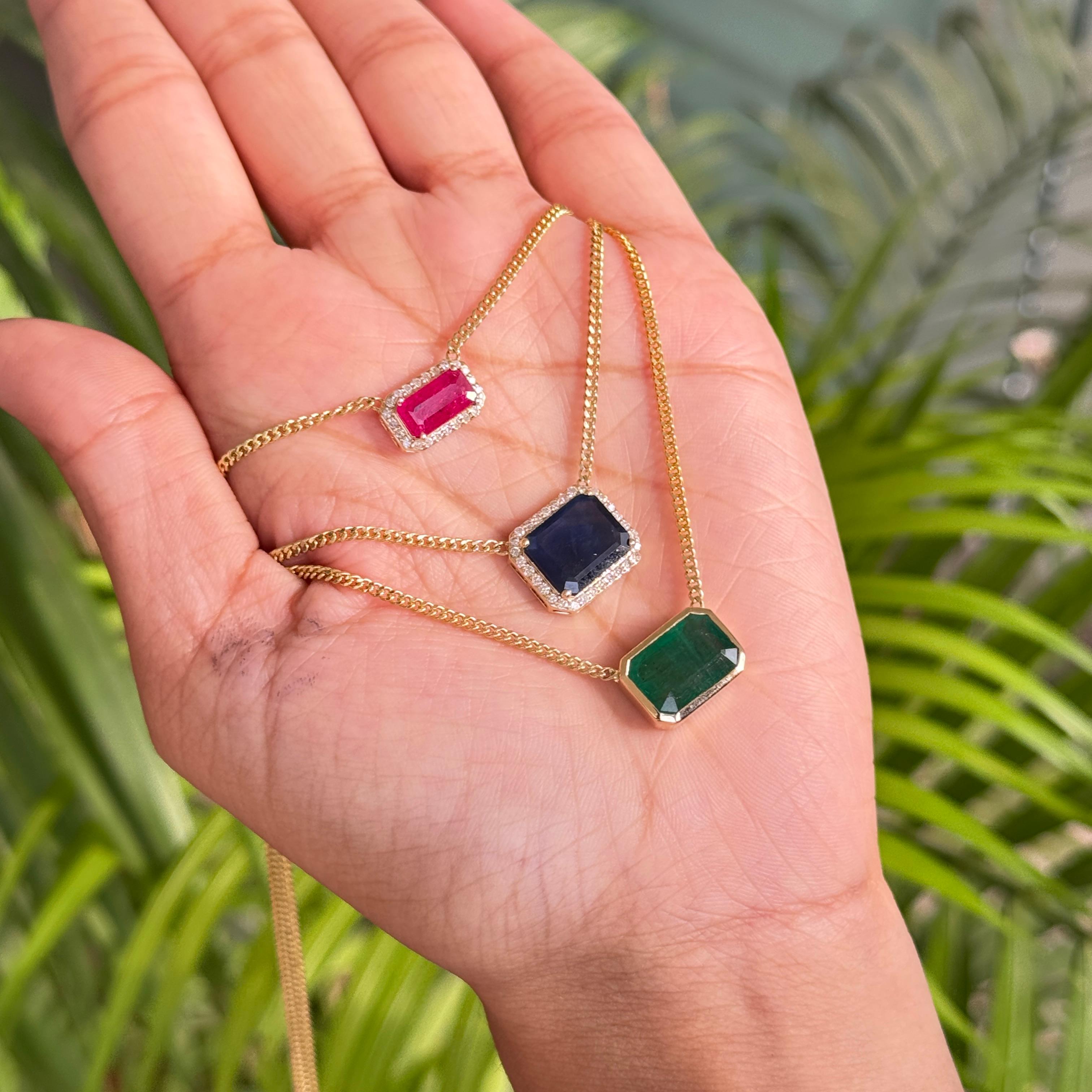 Collar con Colgante Solitario de Esmeralda de Zambia de 4,28 qt en Oro Amarillo de 14 quilates con Cadena de Rizo en venta 6