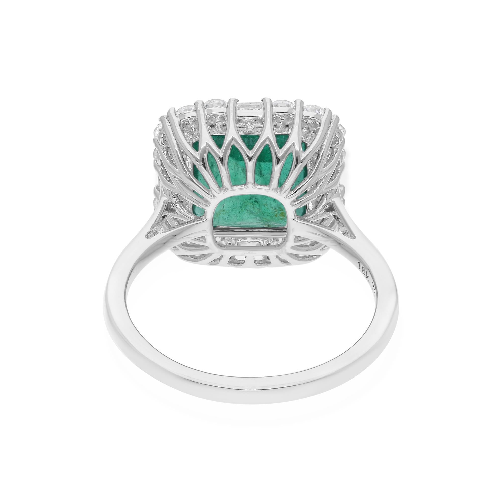 4.29 Carat Zambian Emerald Cocktail Ring 0.63 Ct. SI/H Diamond 18k White Gold In New Condition For Sale In Diera, Dubai