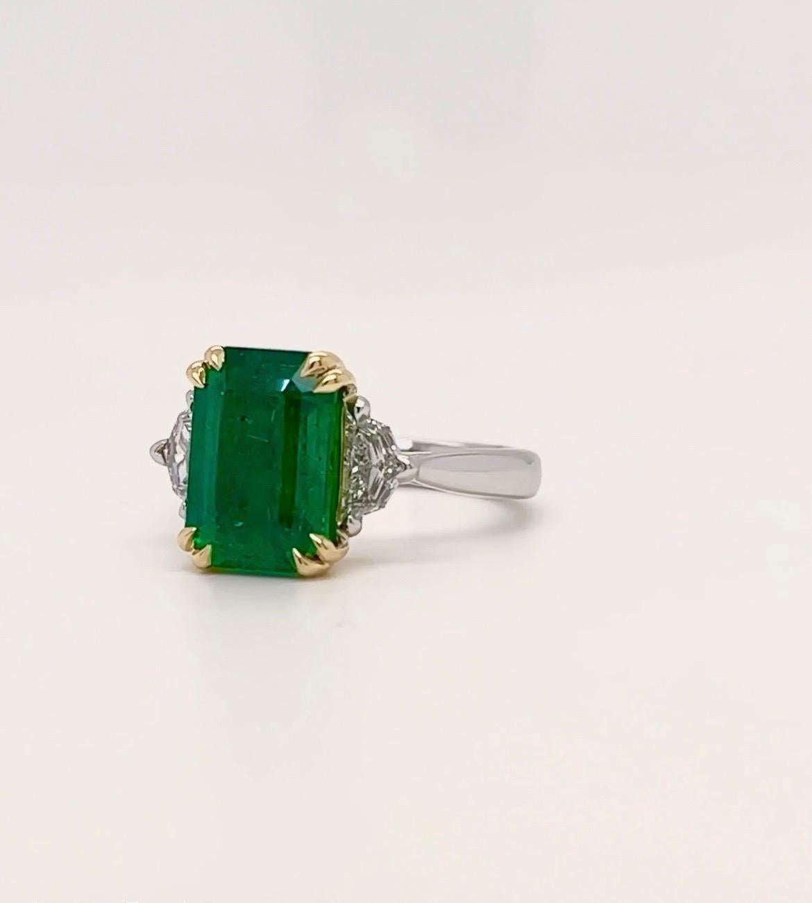 emerald green ring