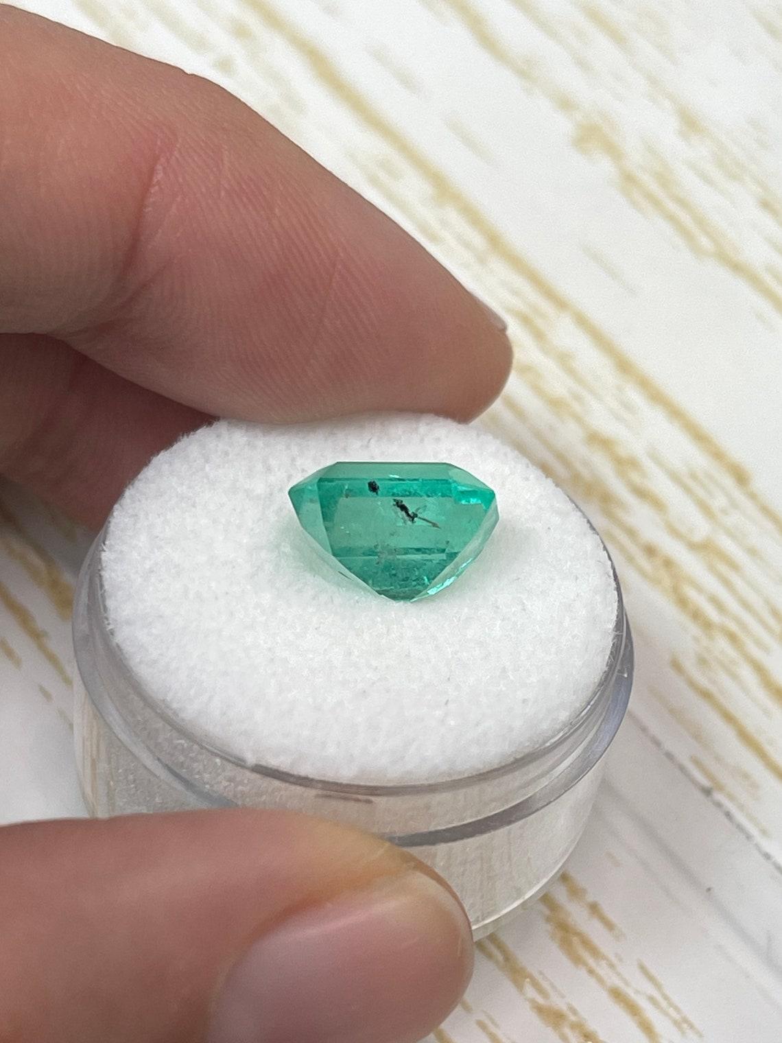 4.29ct Minty Green Colombian Emerald 11x8mm Emerald Cut Genuine May Birthstone For Sale 1