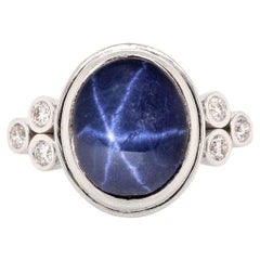 Bague saphir étoilé de 4,2cts avec accents de diamants Nature : Or massif 14k, 11x9mm