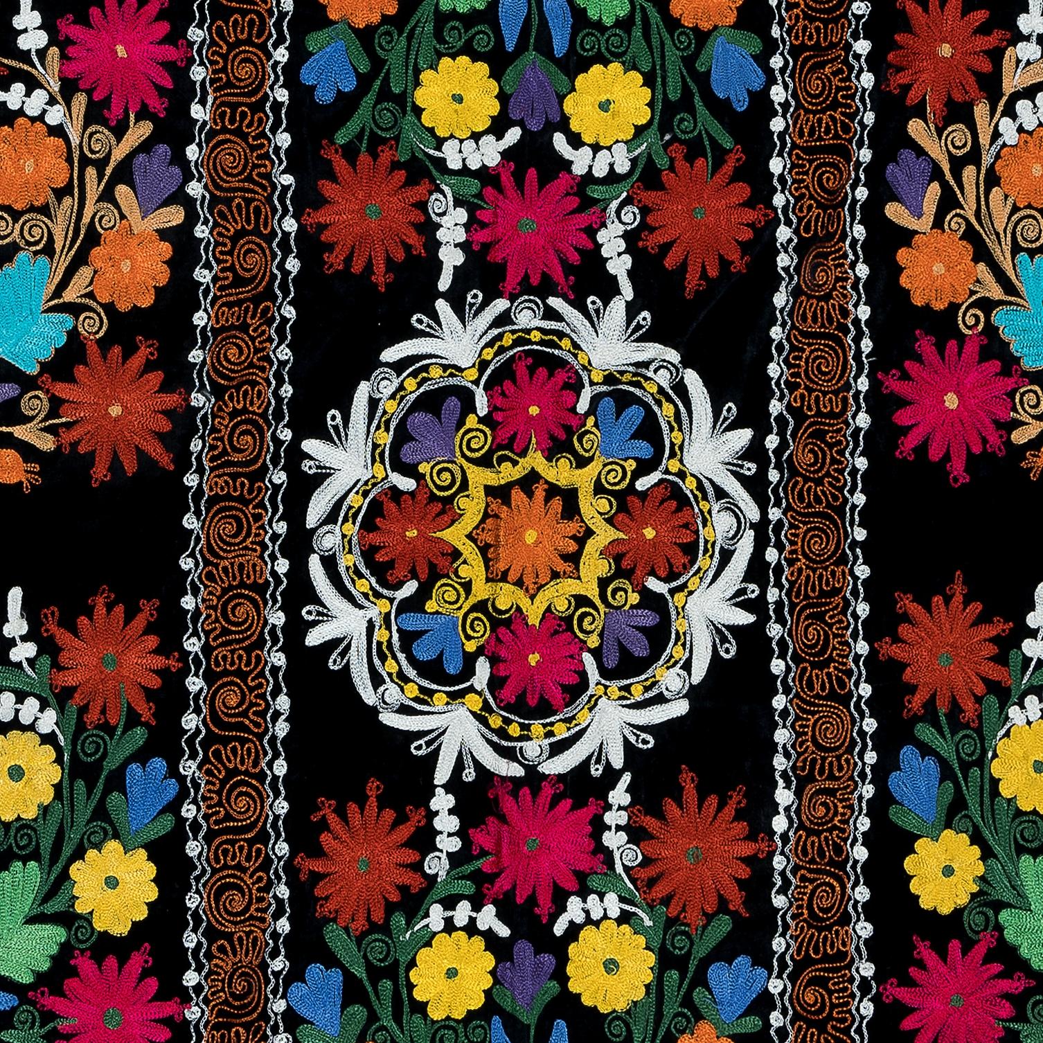 Uzbek 4.2x6.6 Ft Silk Hand Embroidery Wall Hanging, Black Tapestry, Suzani Bedspread For Sale