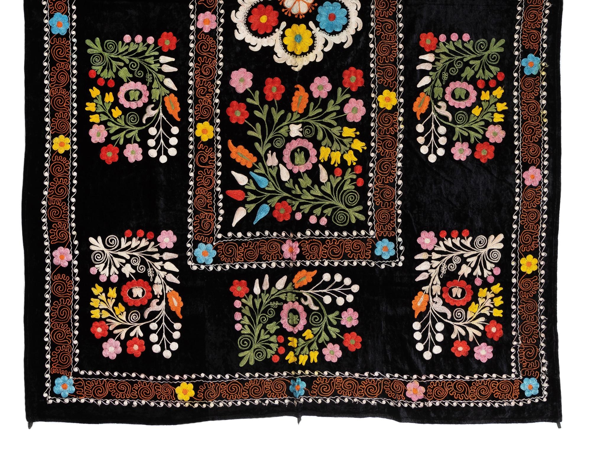 Suzani 4.2x6.6 Ft Silk Embroidered Bed Cover, Black Tablecloth, Colorful Wall Hanging For Sale