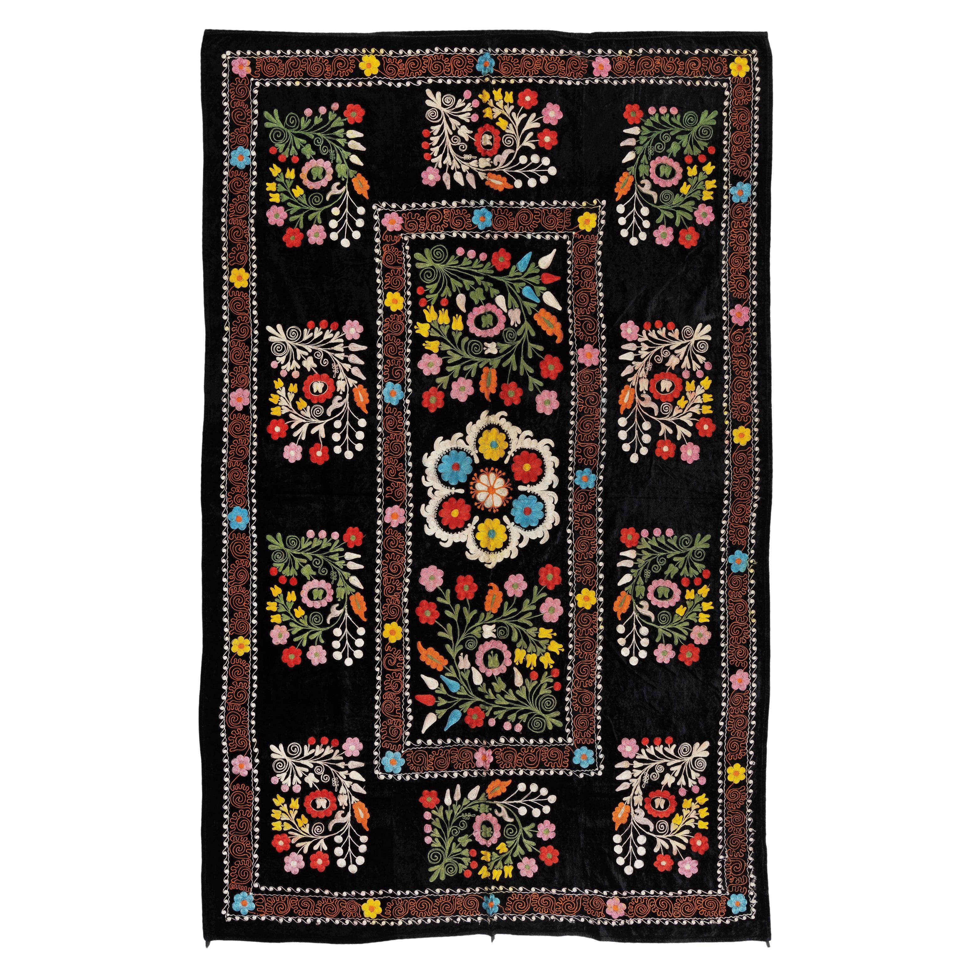 4.2x6.6 Ft Silk Embroidered Bed Cover, Black Tablecloth, Colorful Wall Hanging For Sale