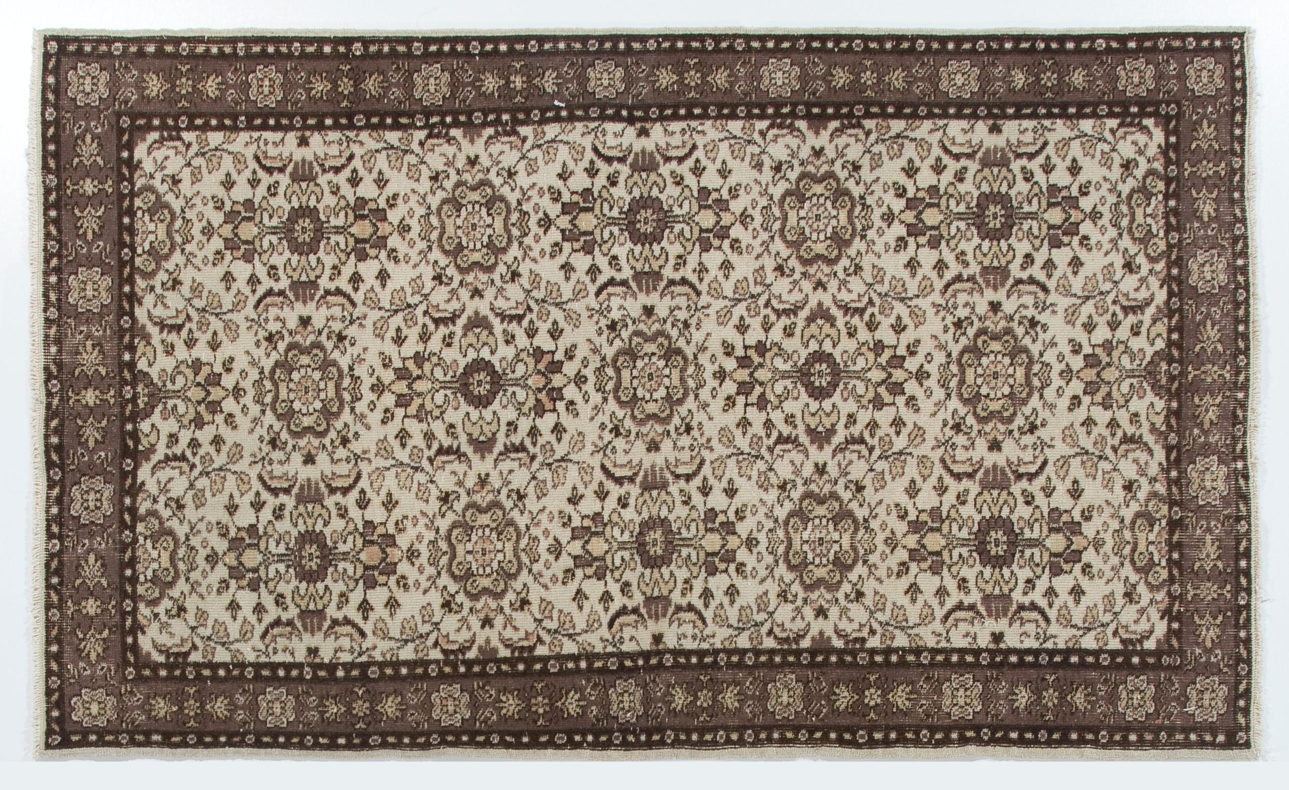 4.2x6.8 ft Vintage Hand Made Turkish Accent Rug. Floral Patterned Floor Covering In Good Condition For Sale In Philadelphia, PA