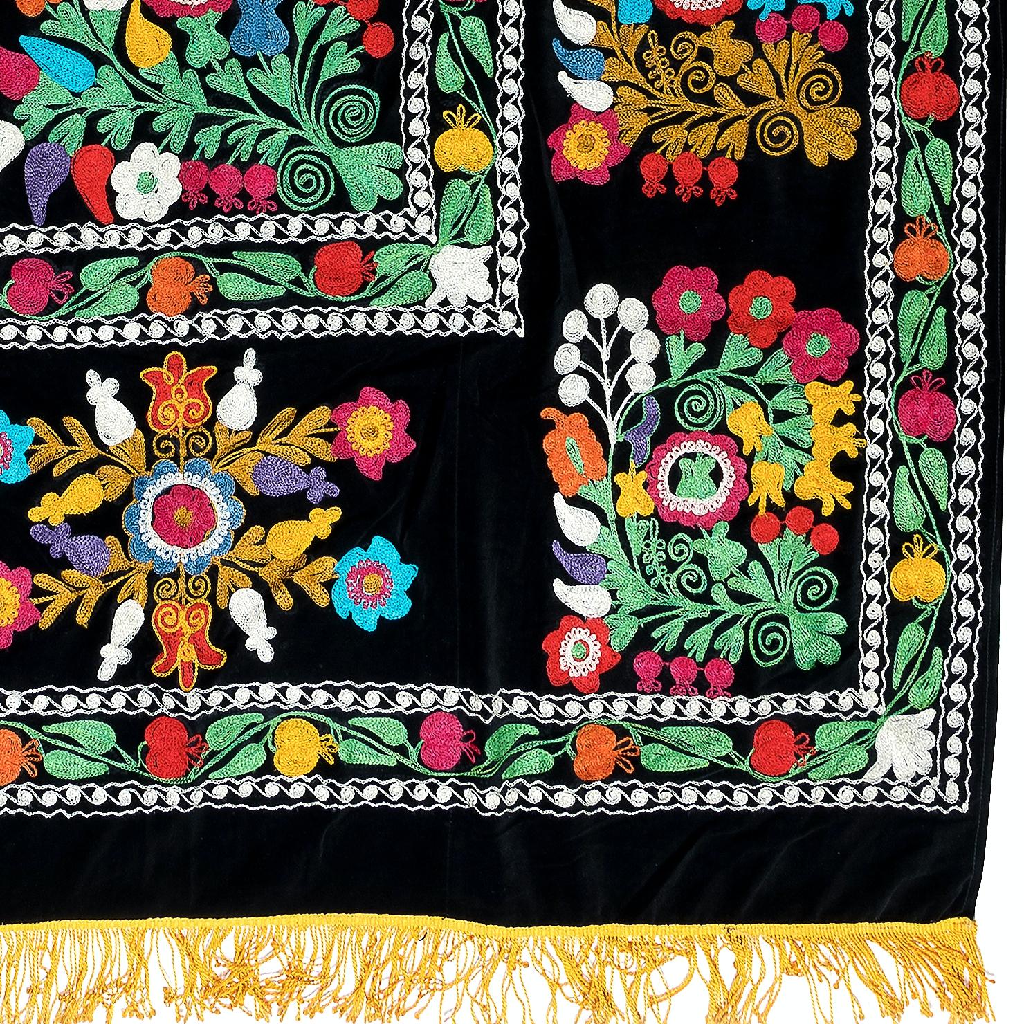 Uzbek 4.2x7.5 Ft Vintage Wall Hanging, Silk Embroidery Wall Hanging, Black Tablecloth For Sale