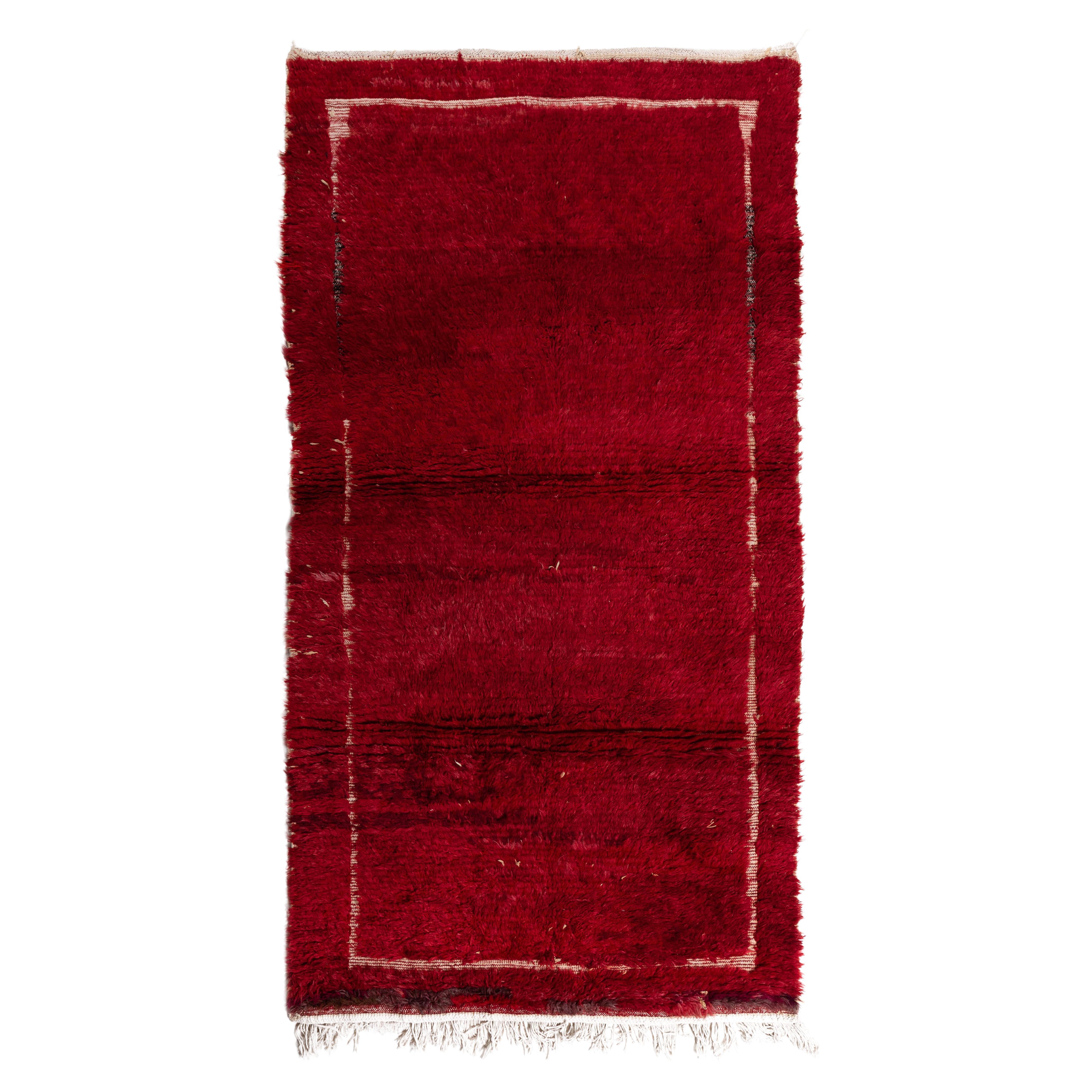 4x8 Ft Vintage Hand-Kotted Plain Turkish Tulu Wool Rug in Red W/ Ivory Frame For Sale