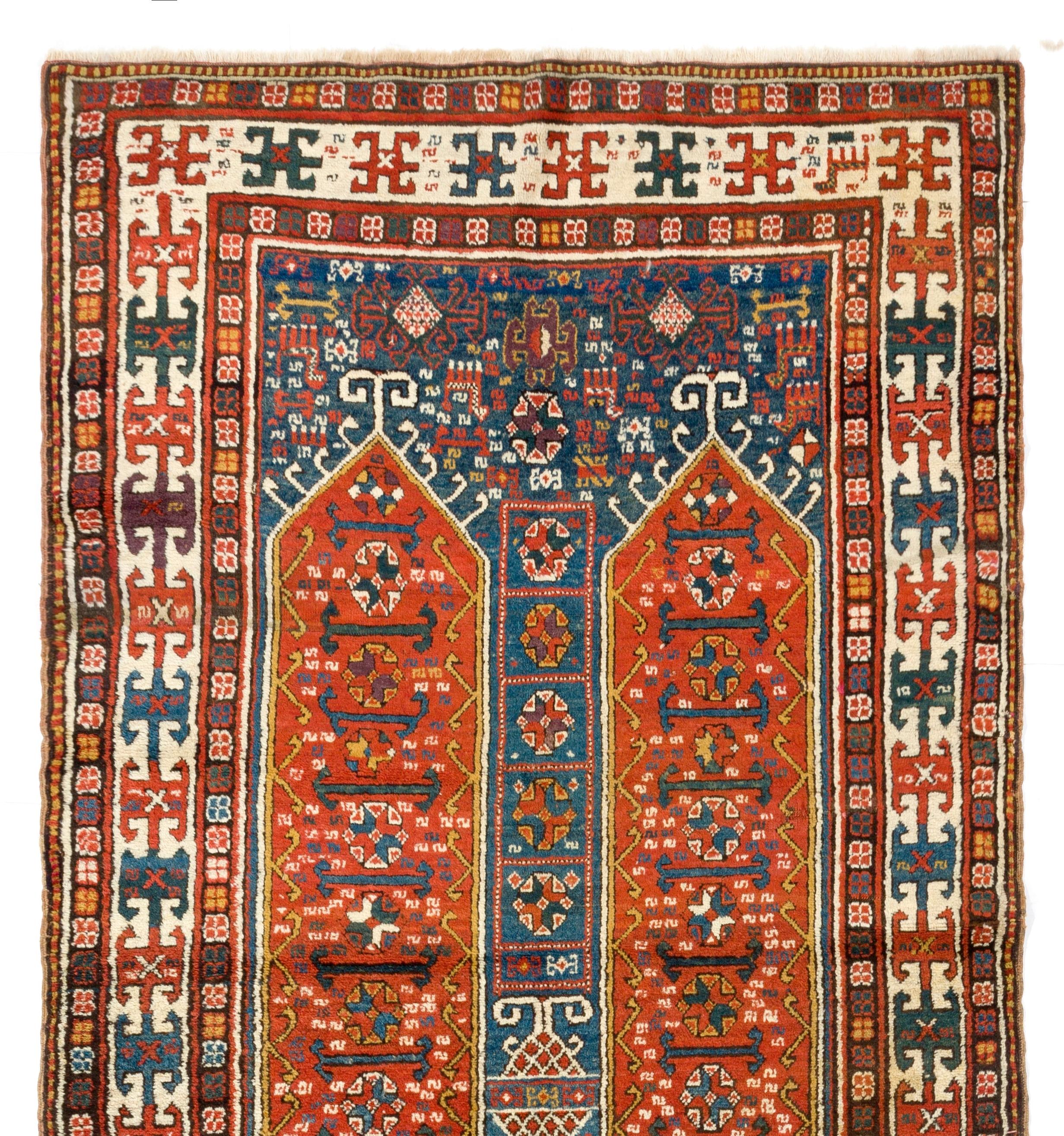 Antiker kaukasischer Karabakh-Läufer mit 4.2x9,3 Fuß, vollfuß, ca. 1880 (Kaukasisch) im Angebot