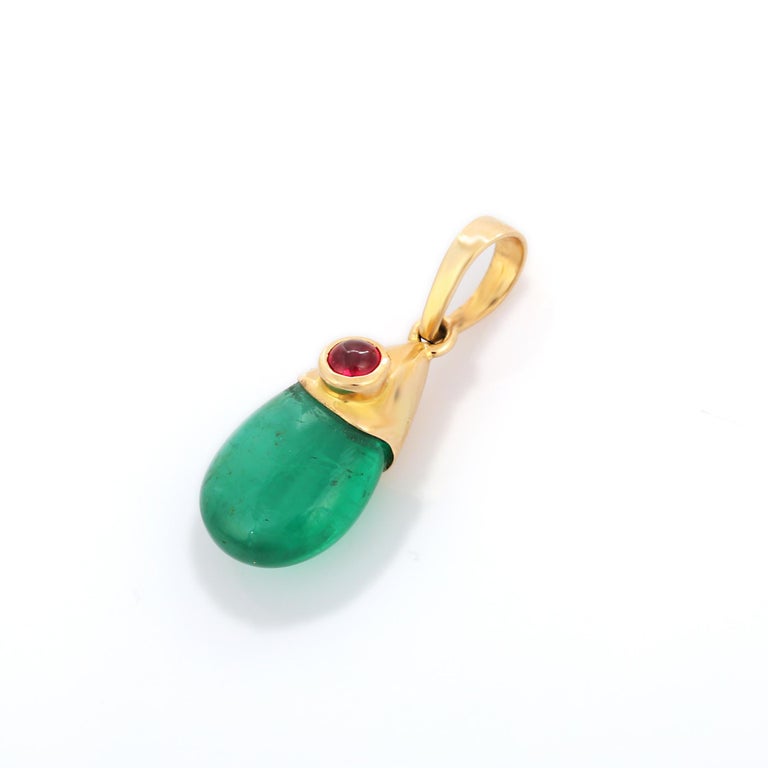 4.3 Carat Drop Shape Emerald Pendant with Ruby in 14K Yellow Gold In New Condition For Sale In Houston, TX