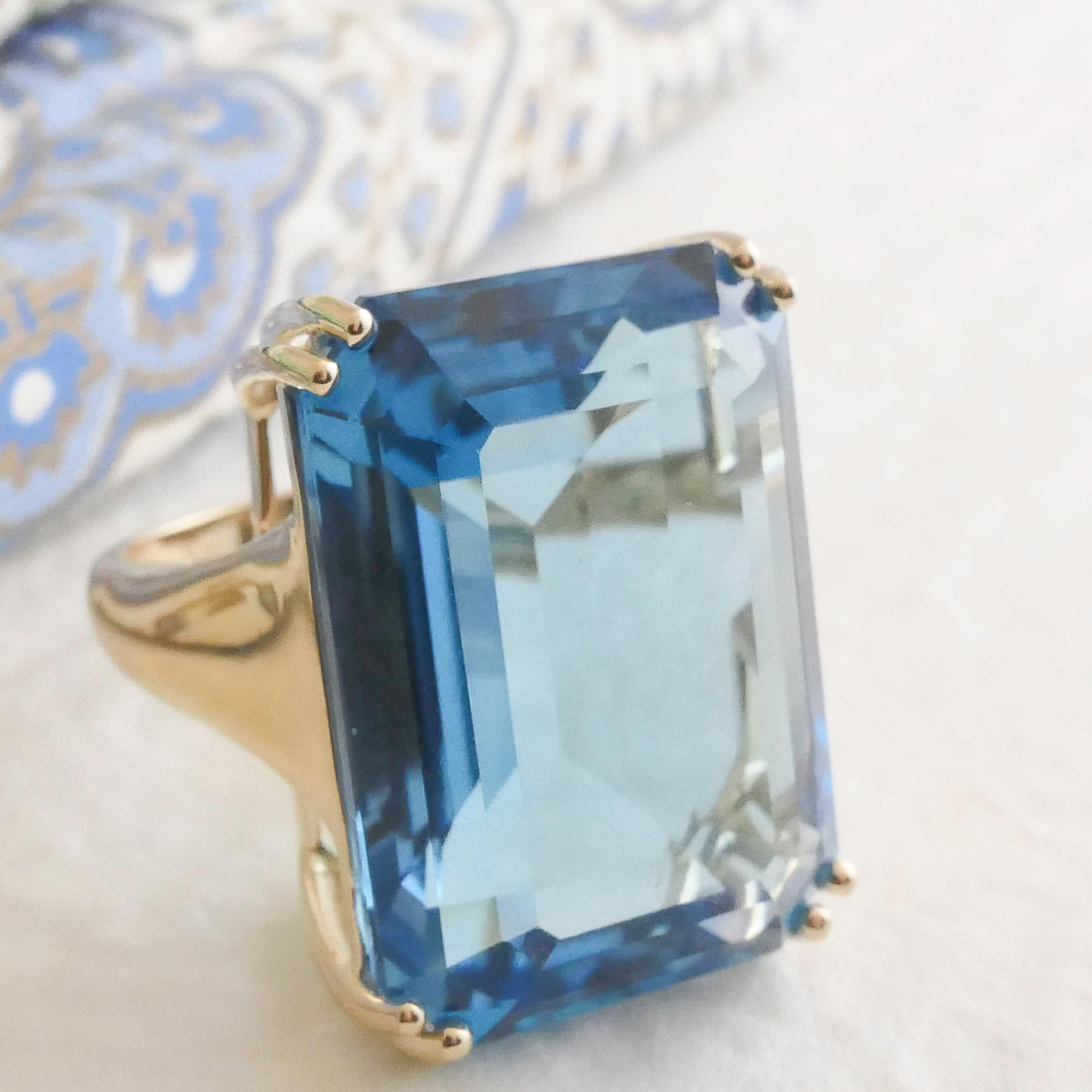 43 carat London Blue Topaz 14kt Yellow Gold Ring - Size 8 For Sale 6