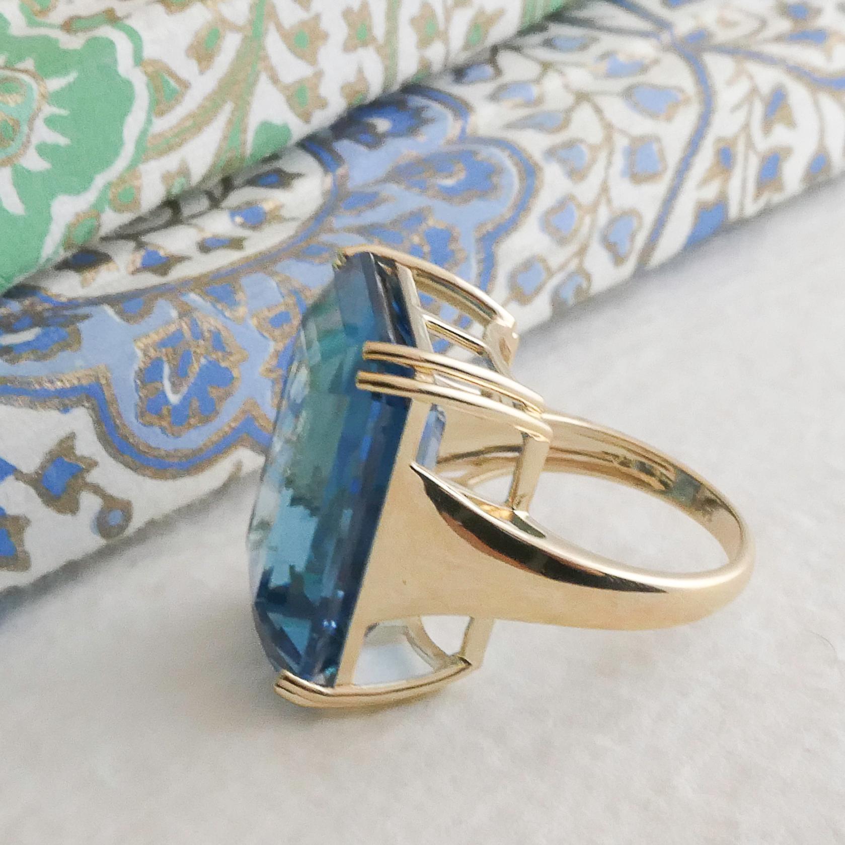 43 carat London Blue Topaz 14kt Yellow Gold Ring - Size 8 For Sale 1
