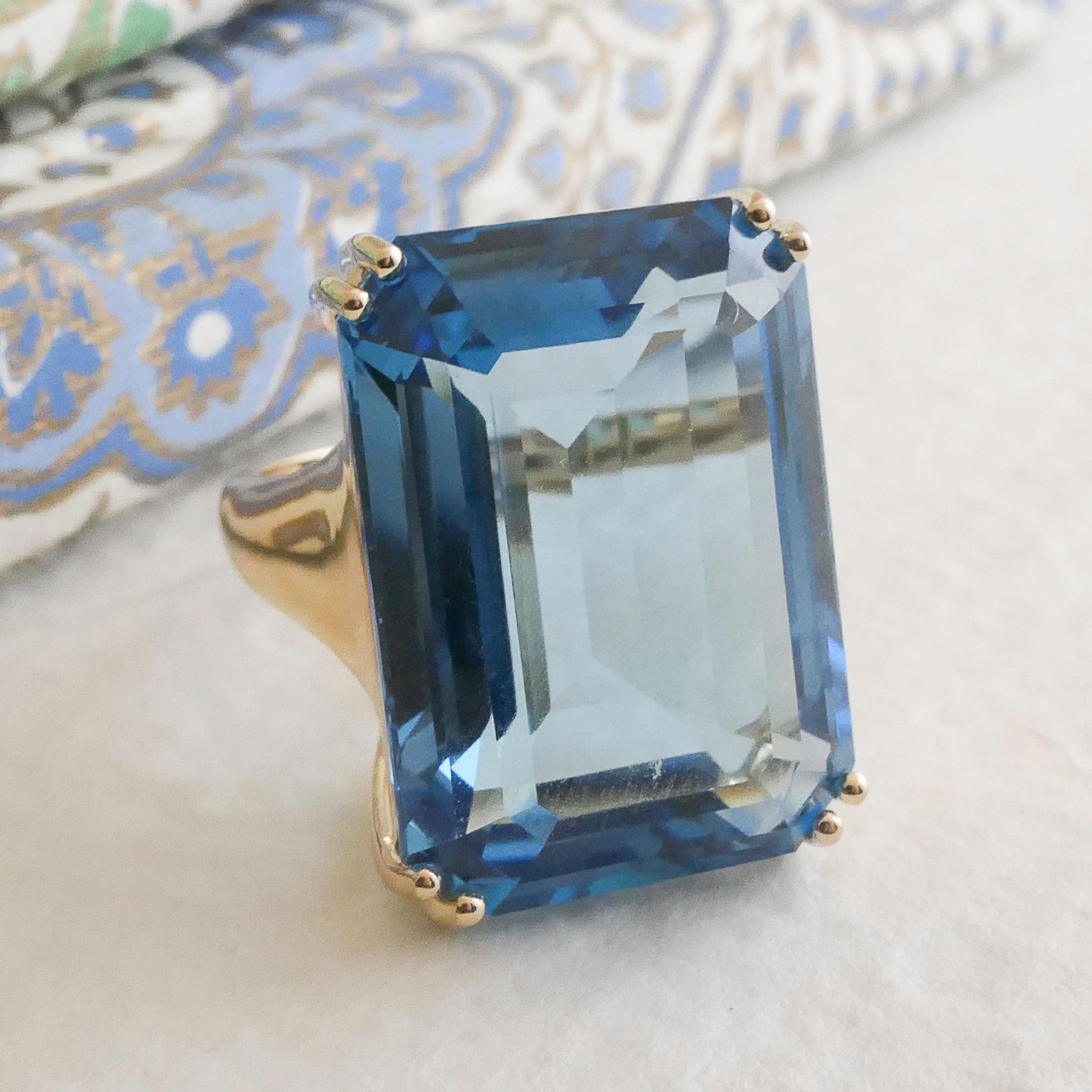 43 carat London Blue Topaz 14kt Yellow Gold Ring - Size 8 For Sale 4
