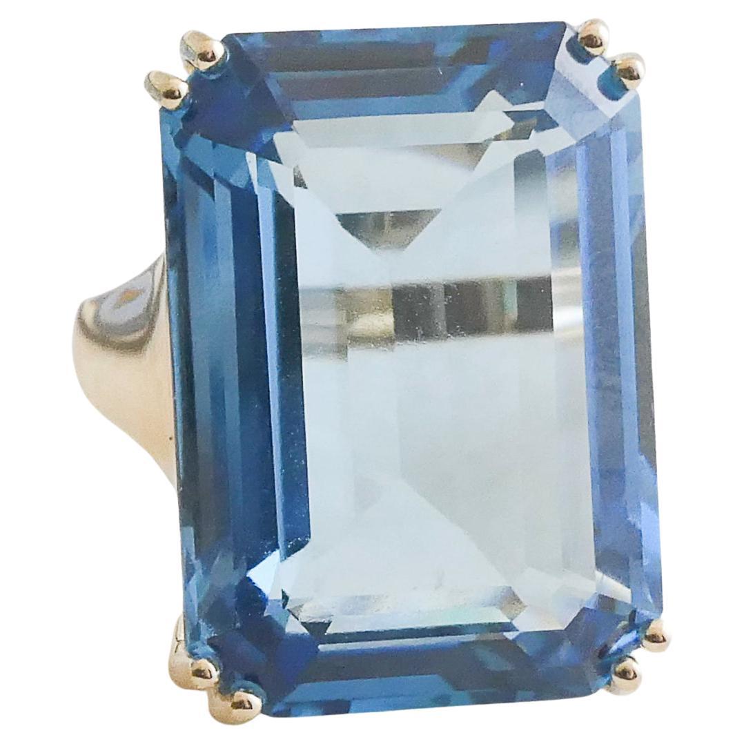 43 carat London Blue Topaz 14kt Yellow Gold Ring - Size 8 For Sale