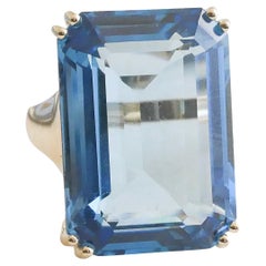 43 carat London Blue Topaz 14kt Yellow Gold Ring - Size 8