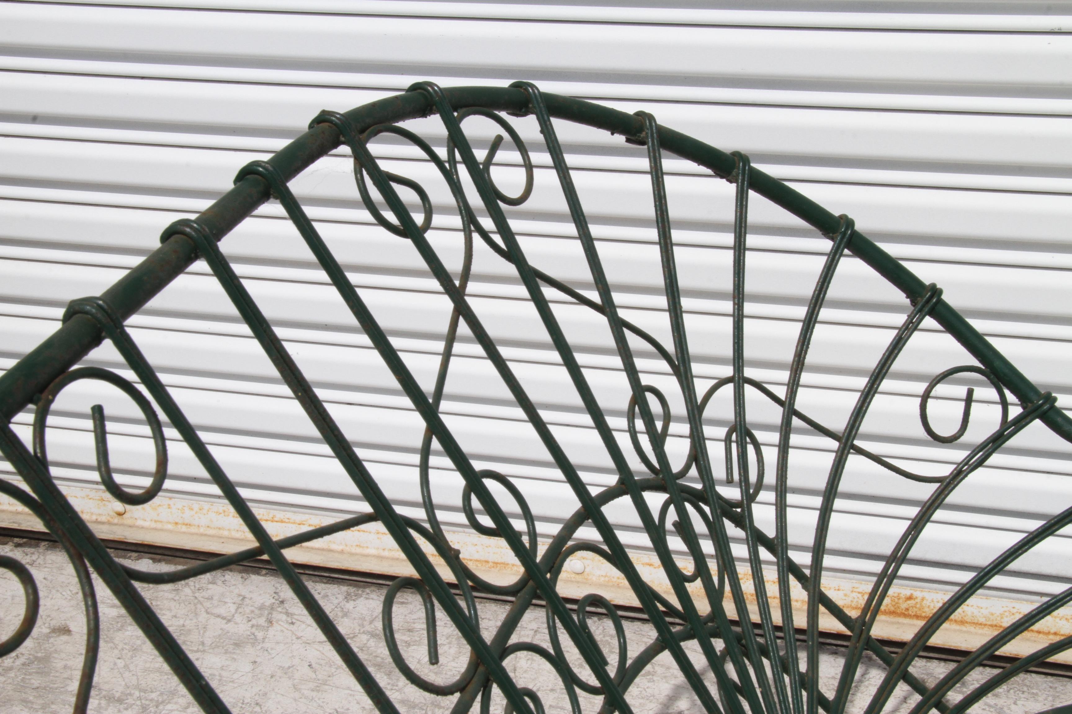 English Country Style Wire Outdoor Settee For Sale 2