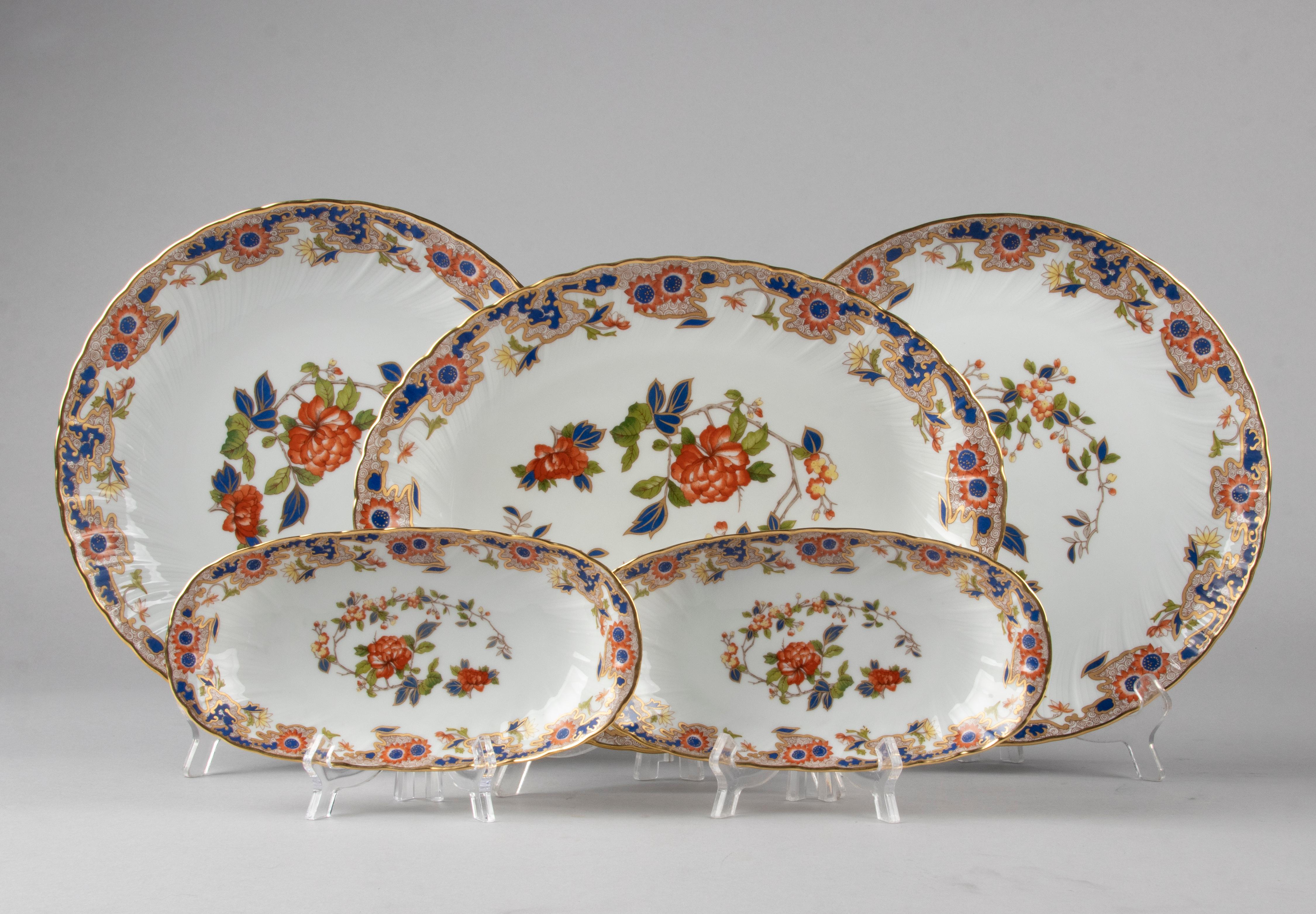 43-Piece Set of Porcelain Tableware made by Bernardaud Limoges model Singapour 10