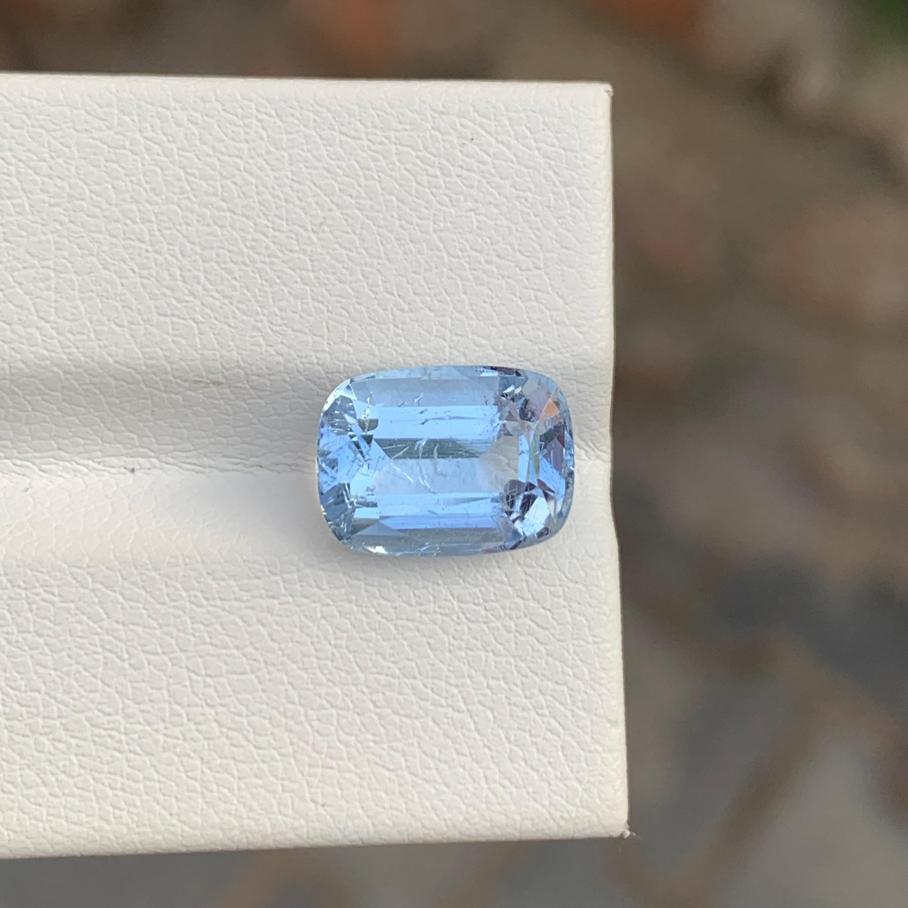 4.30 Carat Amazing Faceted Goshenite Cushion Shape Gemstone For Jewellery In New Condition For Sale In Peshawar, PK