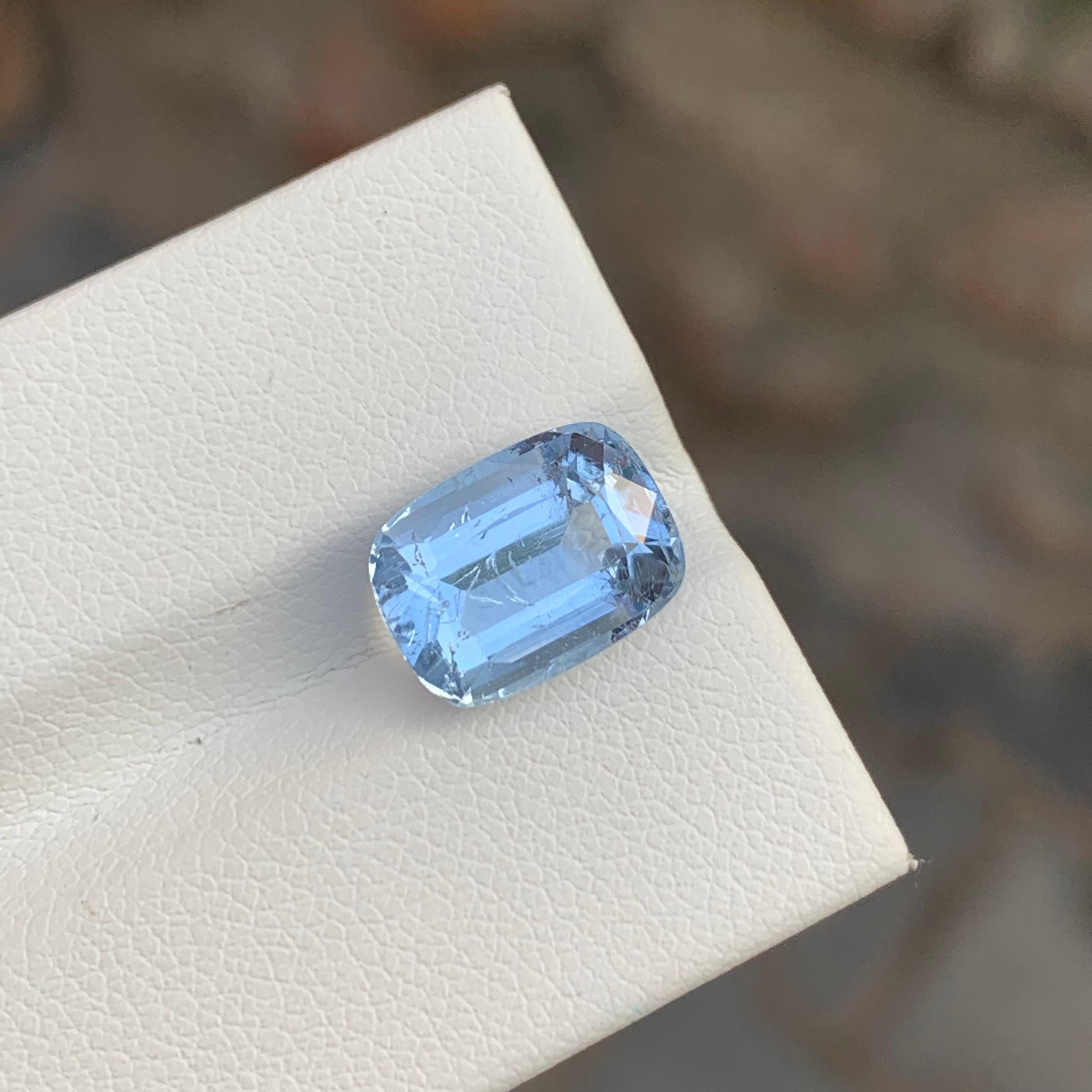 Women's or Men's 4.30 Carat Amazing Faceted Goshenite Cushion Shape Gemstone For Jewellery For Sale