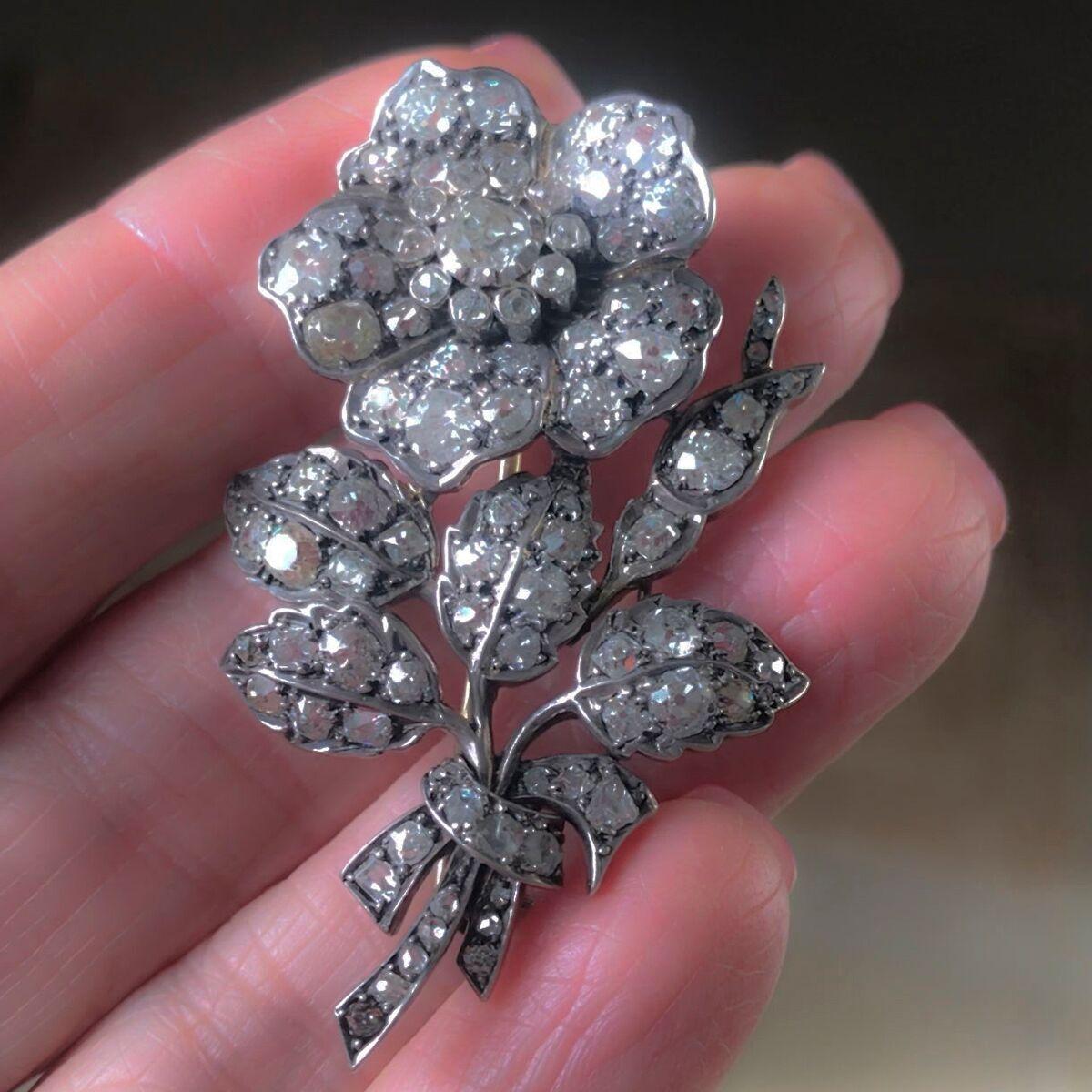 4.30 Carat Diamond Vintage Flower Brooch 1