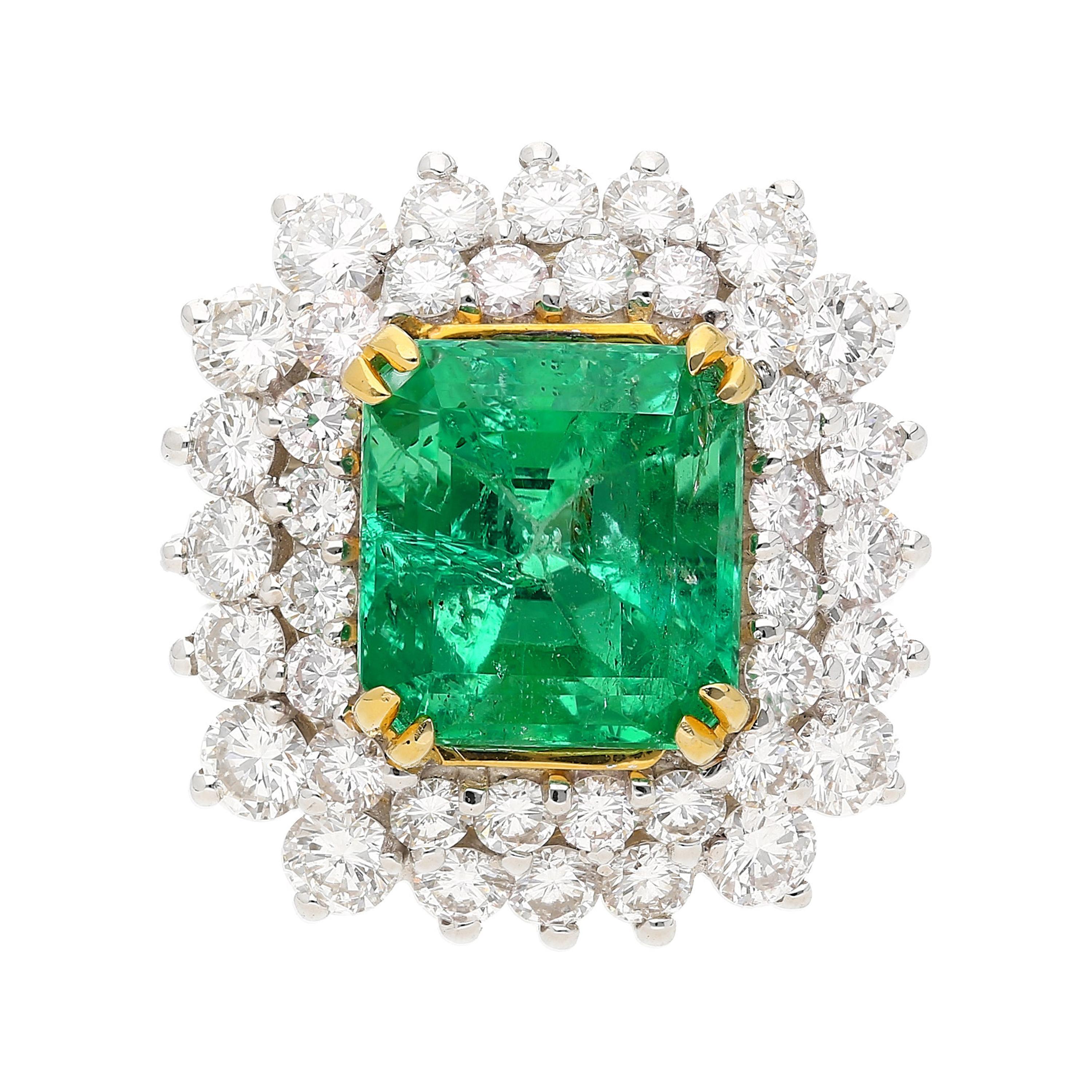 4.30 Carat Emerald-Cut Colombian Emerald Insignificant Oil GRS and Diamond Ring For Sale