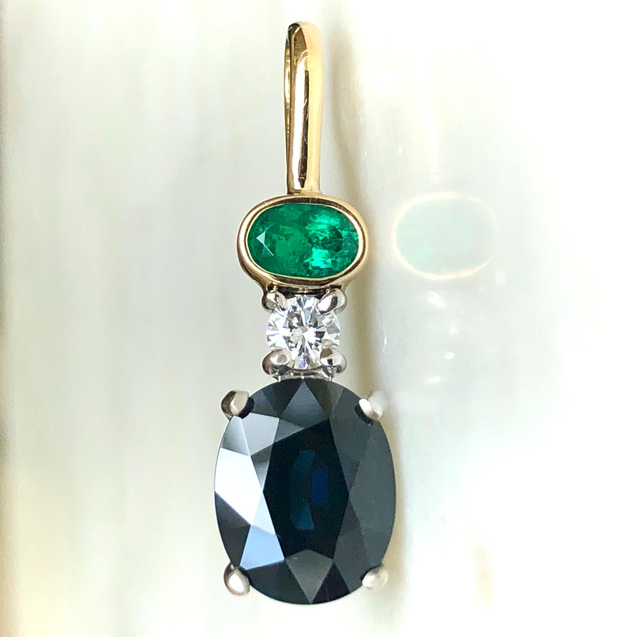 Oval Cut 4.30 Carat Estate Blue Sapphire Emerald and Diamond Drop Pendant Necklace