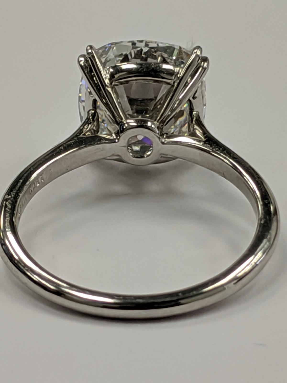 4.30 Carat F VVS1 Classic Cushion Cut Diamond Solitaire in Platinum GIA In New Condition In New York, NY